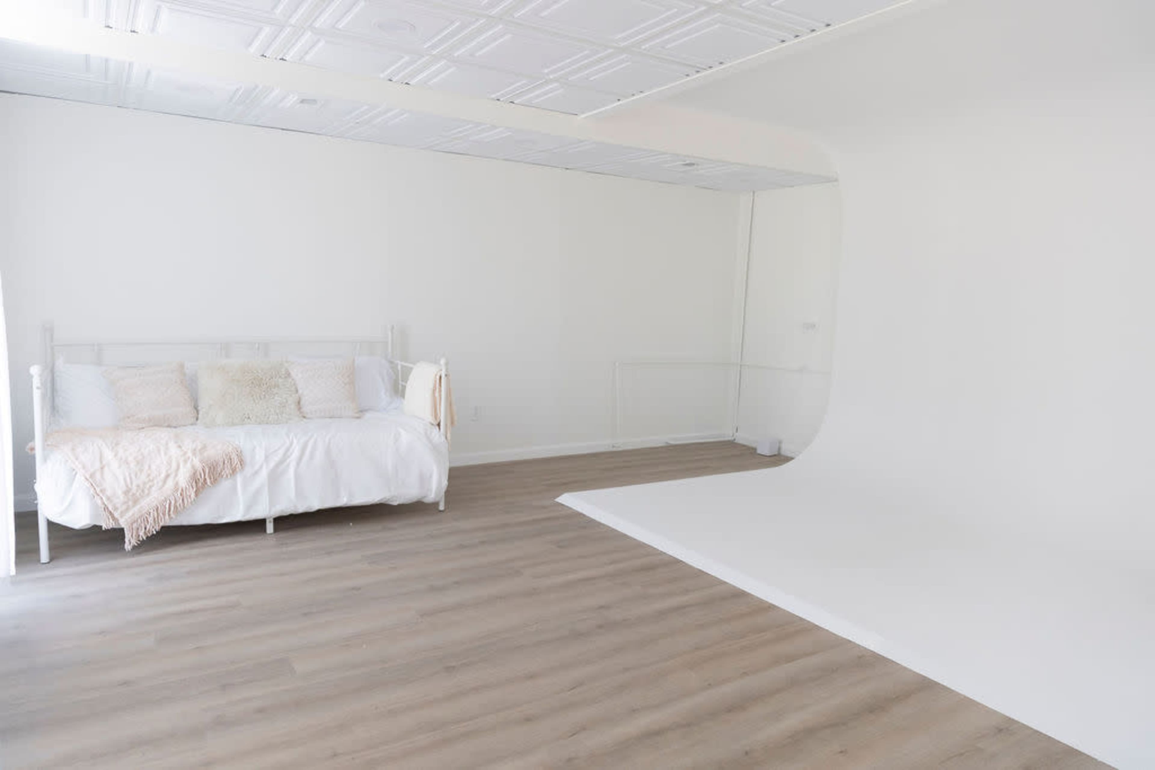 Dreamy Natural Light Photo Studio with Cyc Wall Image in Brighton Township, Brighton, MI