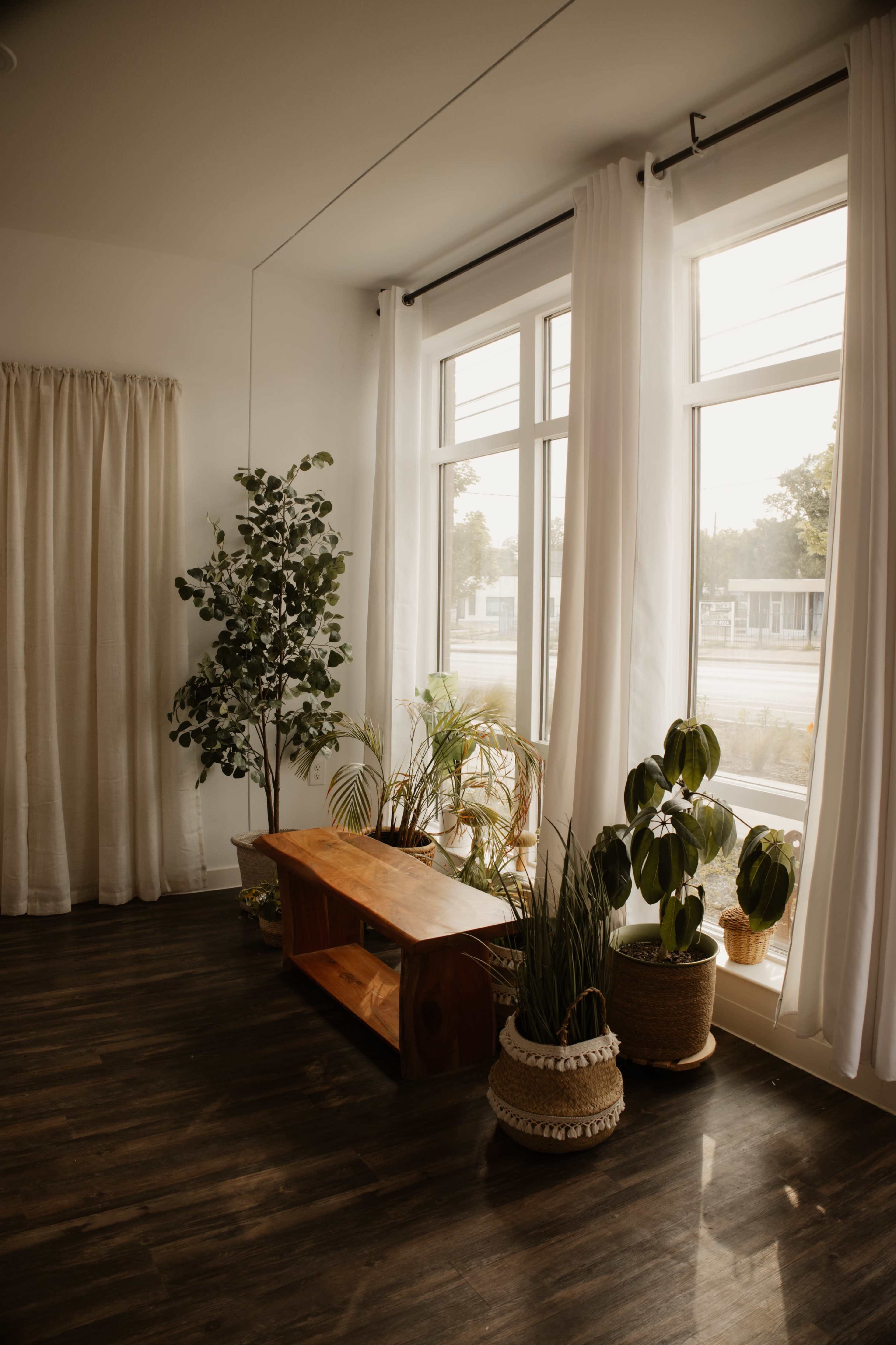 Bright & Open Blank Canvas Studio with Flexible Layout Image in West Dallas, Dallas, TX