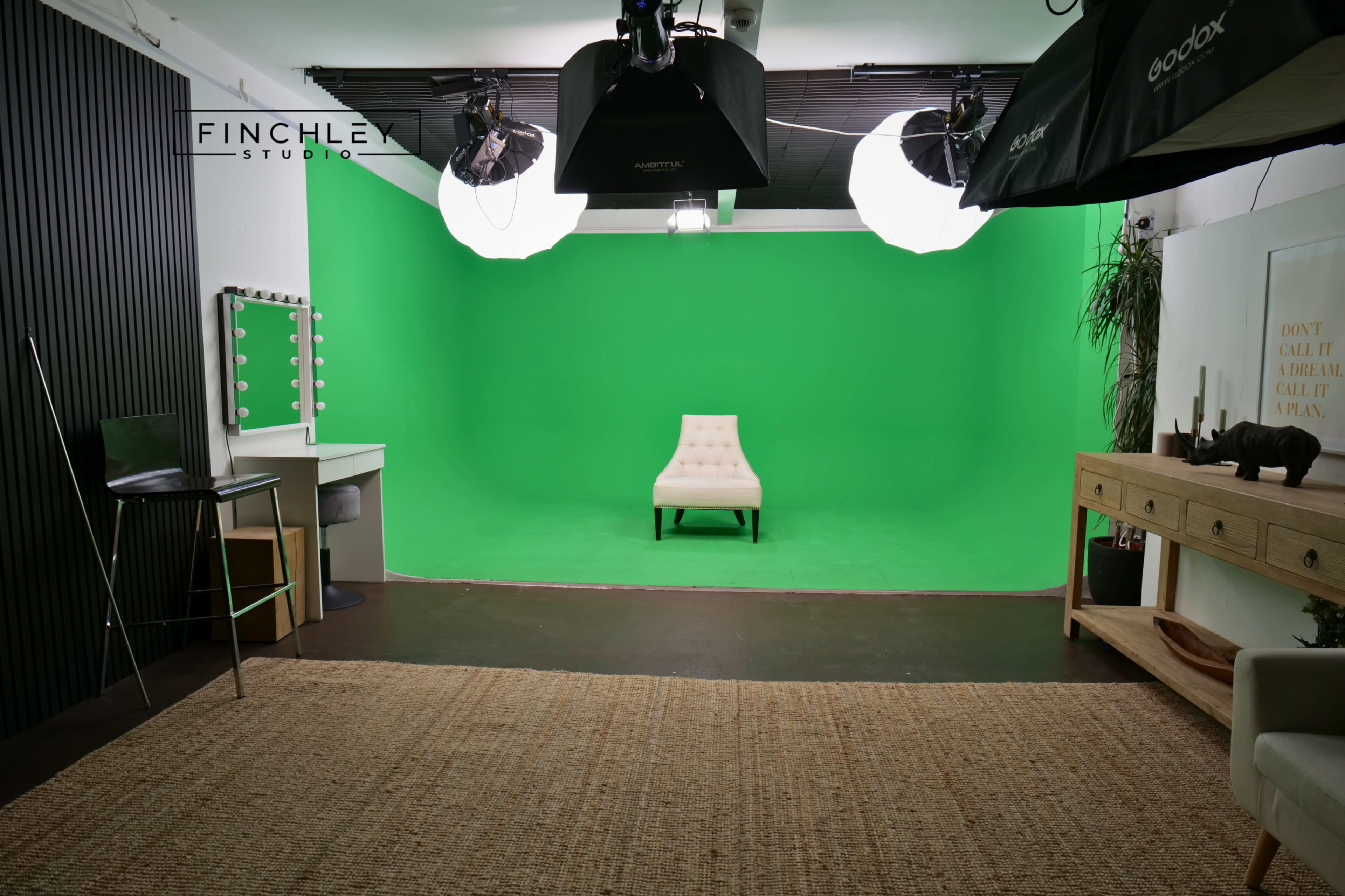 Green screen North london Image in Finchley, London, ENG