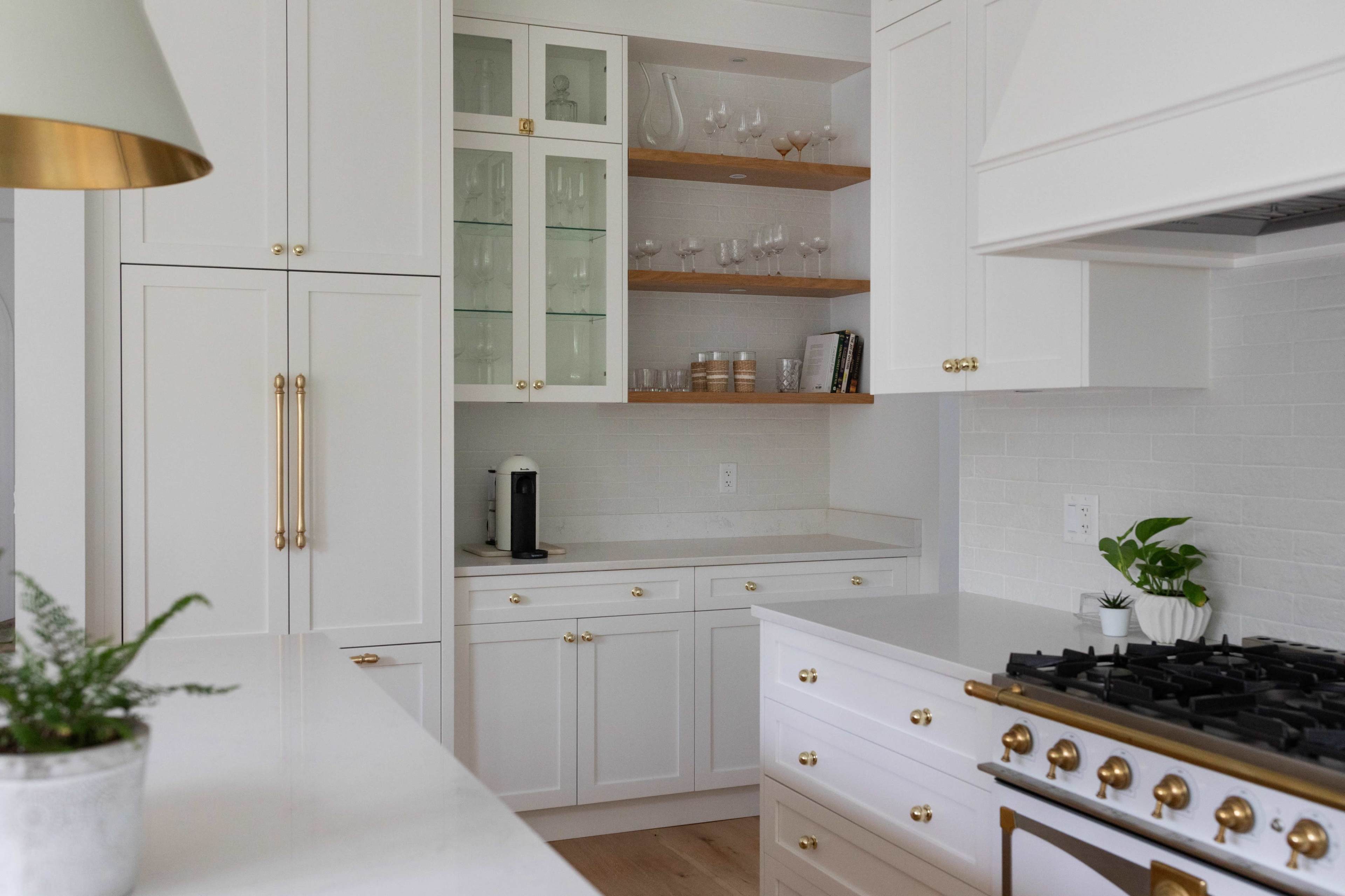 The Modern Farmhouse Image in Surrey, Surrey, BC