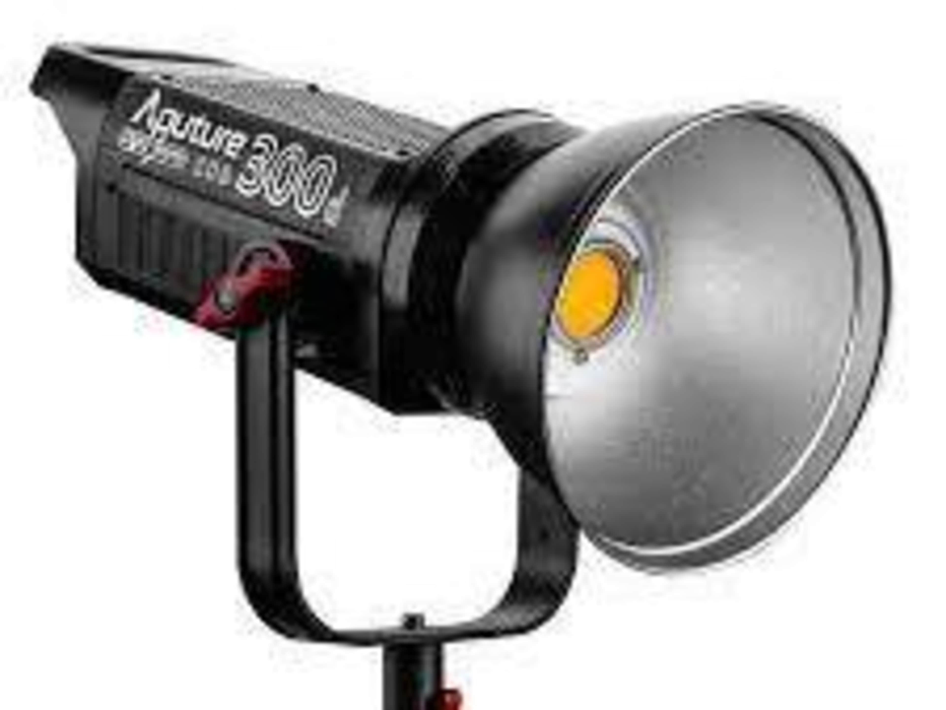 Aputure light storm c300d