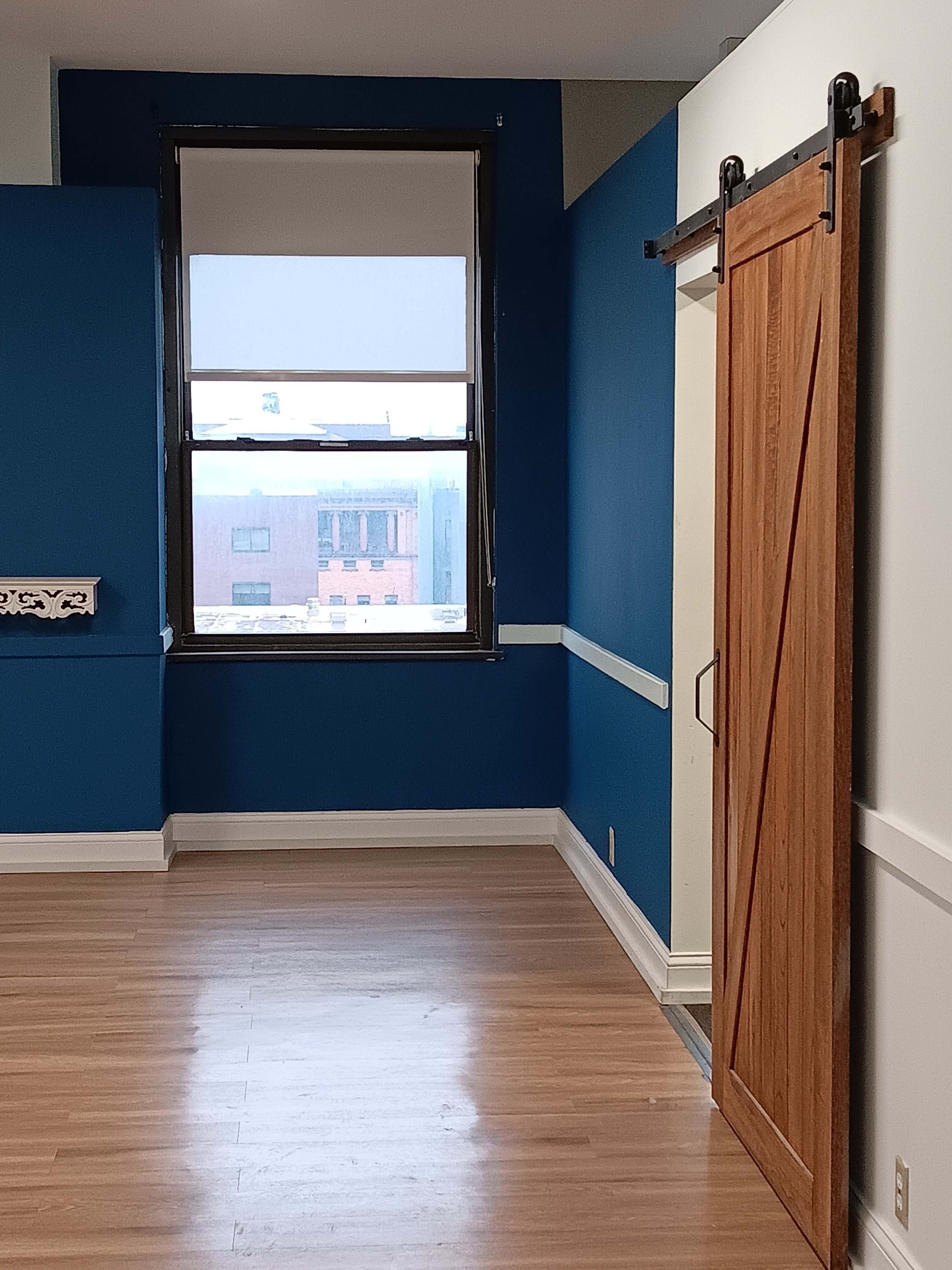 Model Studio with Skyline View Image in Downtown, Columbus, OH