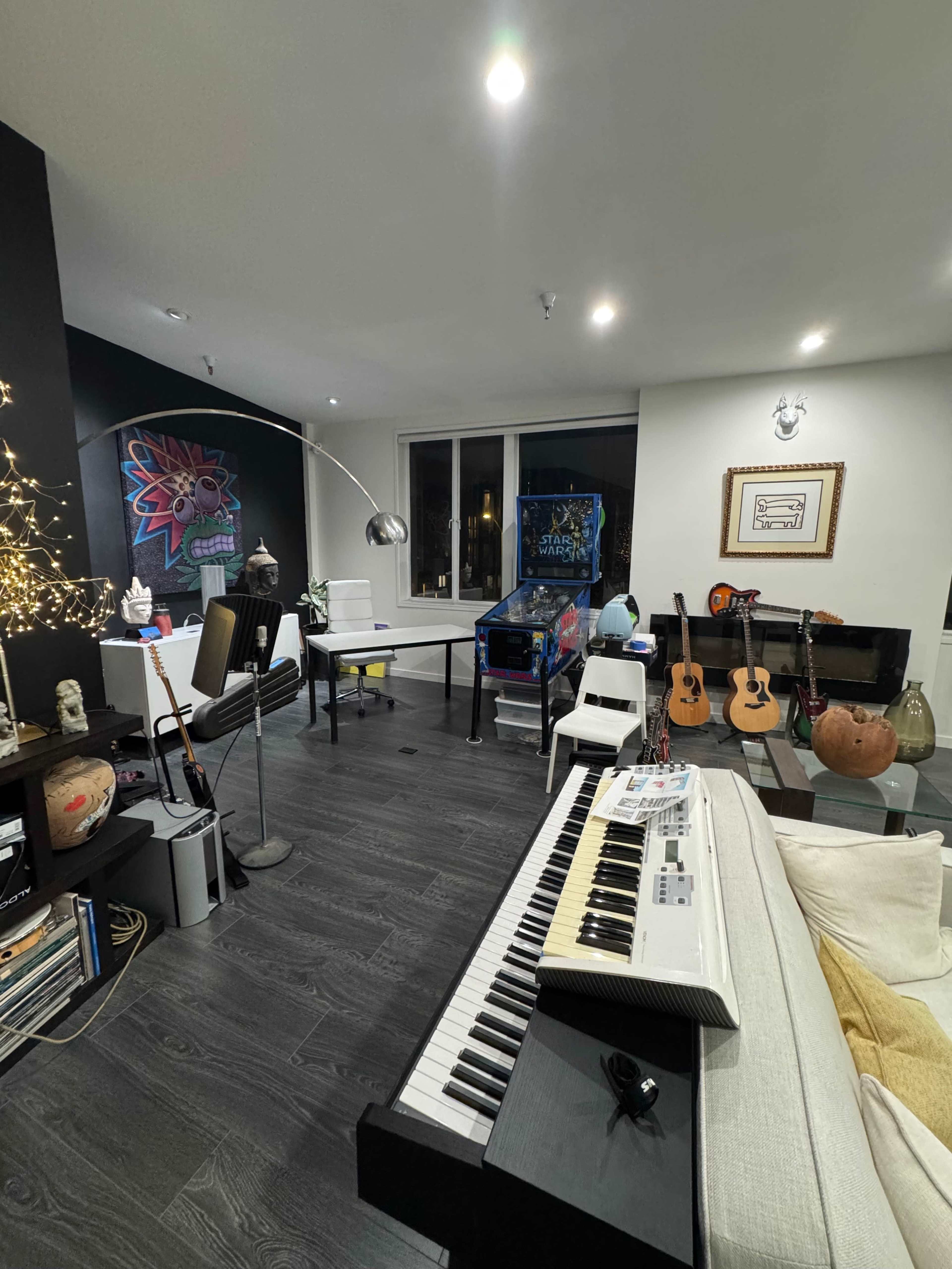 Exclusive, High-End Studio with 24/7 Access – Ideal for Aspiring Artists, Musicians & Podcasters Image in Showplace Square, san Francisco, CA