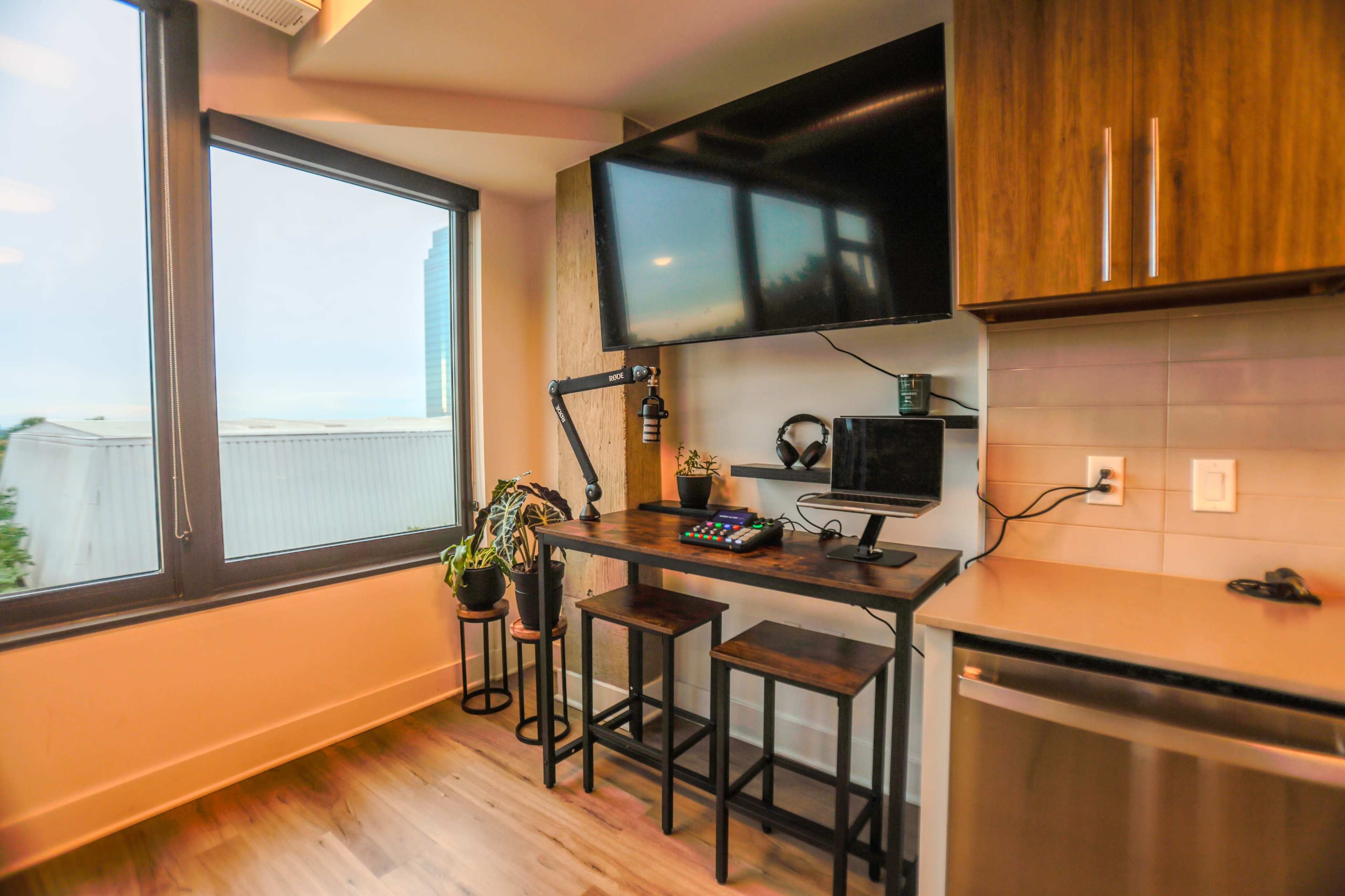 Photography and Content Loft with Podcast Space Image in Bailey's Crossroads, falls church, VA