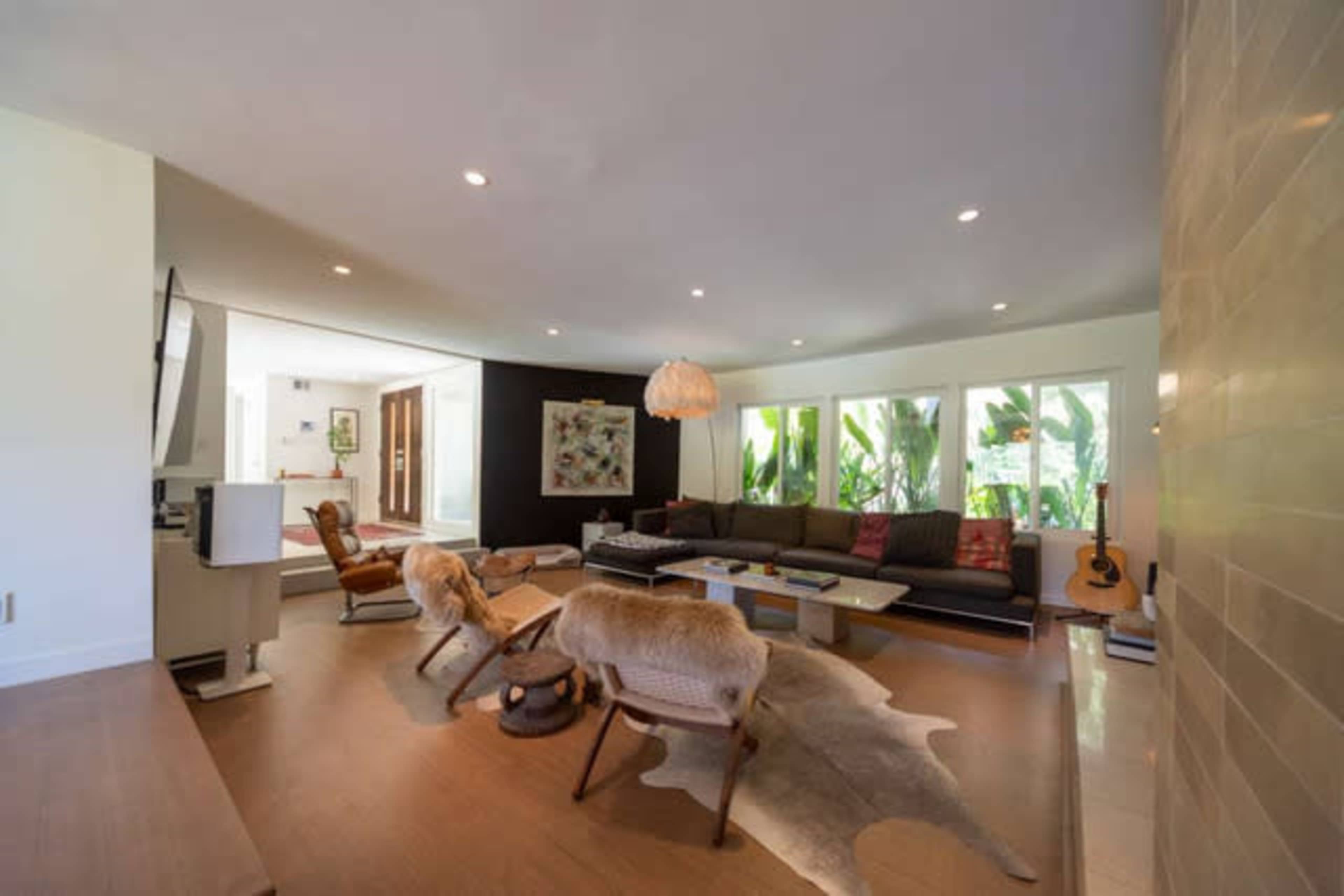 Longridge Oasis - Mid Century Modern Home Image in Sherman Oaks, Sherman Oaks, CA