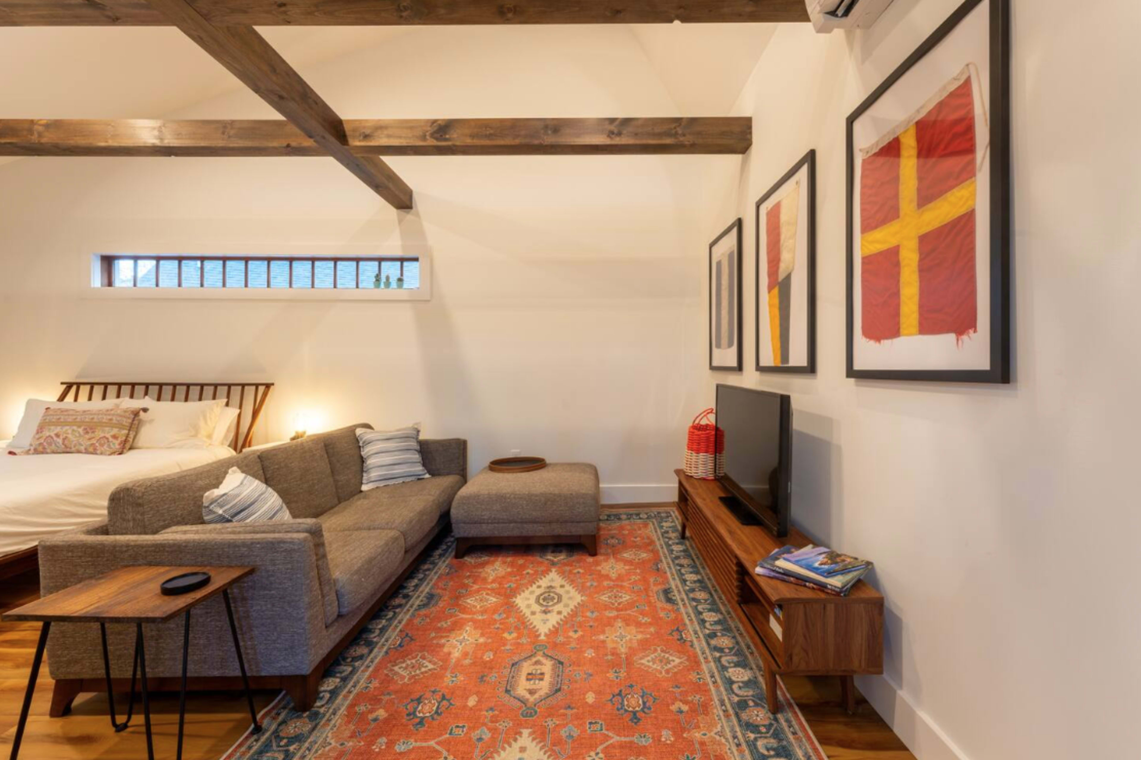 Modern and Charming Small Guesthouse Image in York Harbor, York, ME