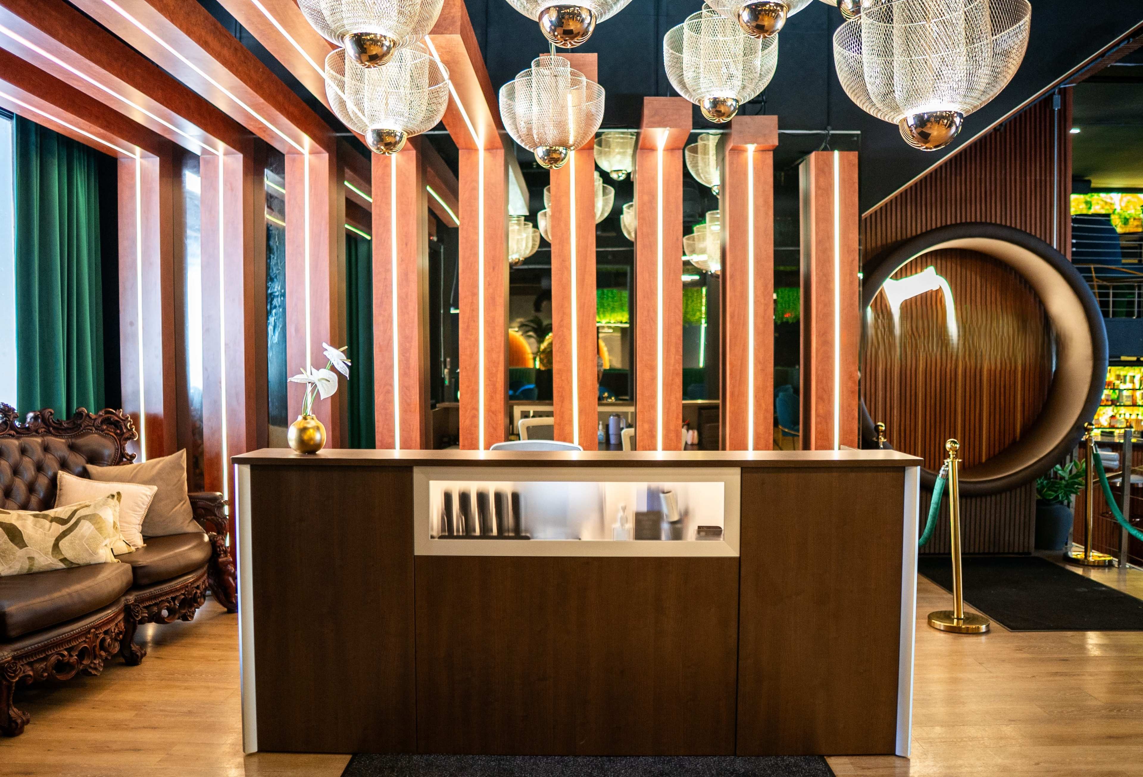 Downtown Orlando, Luxury Lounge Restaurant Image in Central Business District, Orlando, FL