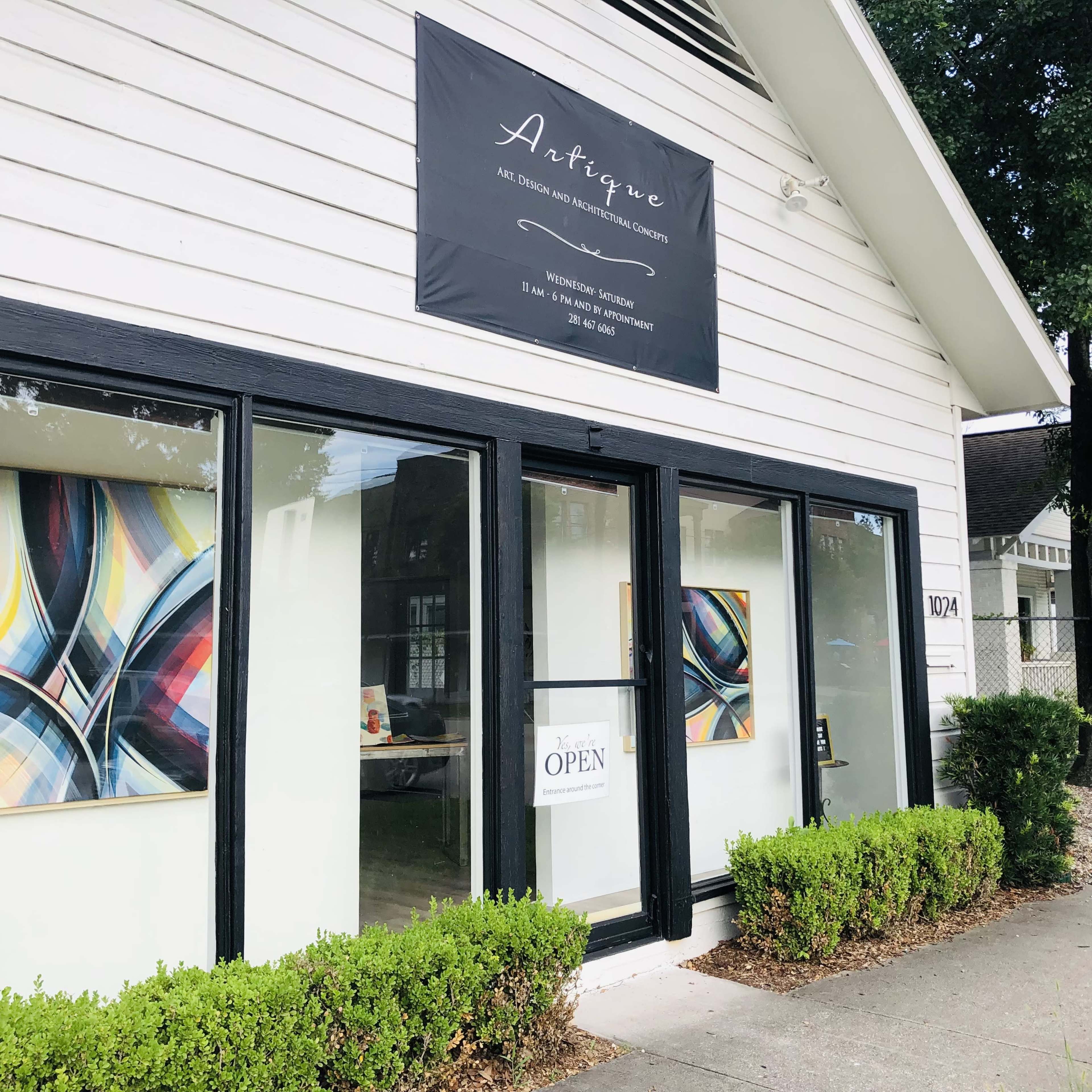 Art Gallery, Outdoor Patio, and Dance Floor in Houston, TX Image in Woodland Heights, Houston, TX