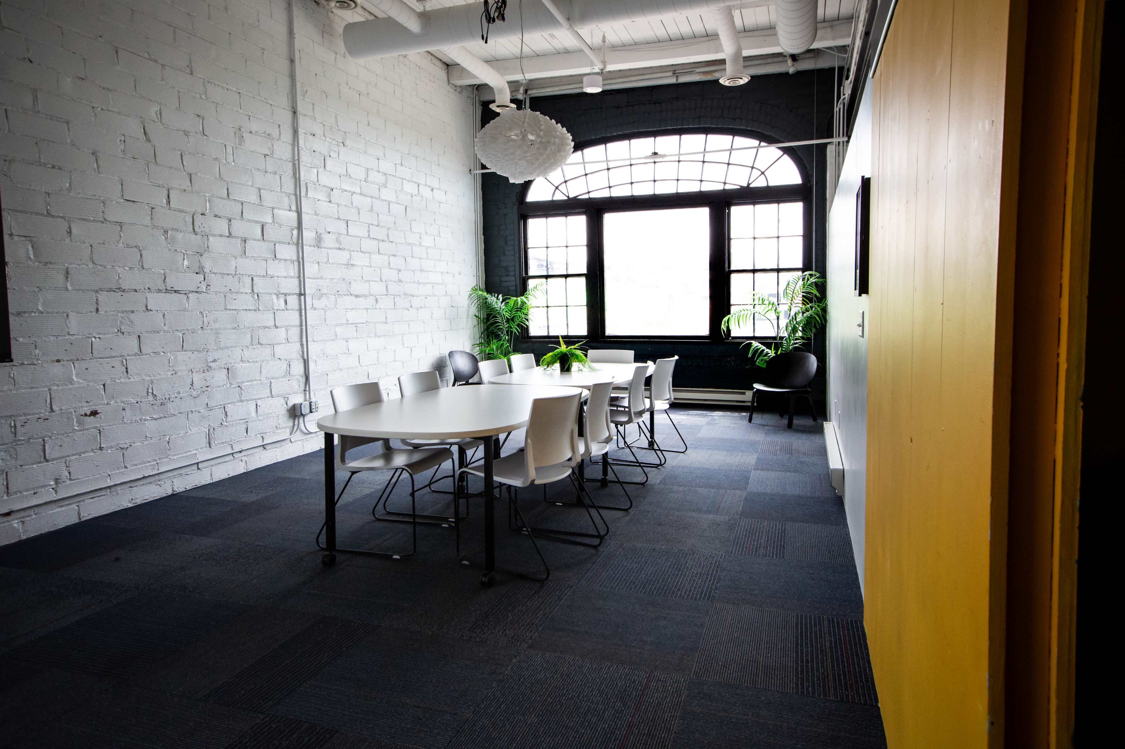 Flexible Meeting and Studio Room in Uptown Image in Calhoun Isles, Minneapolis, MN
