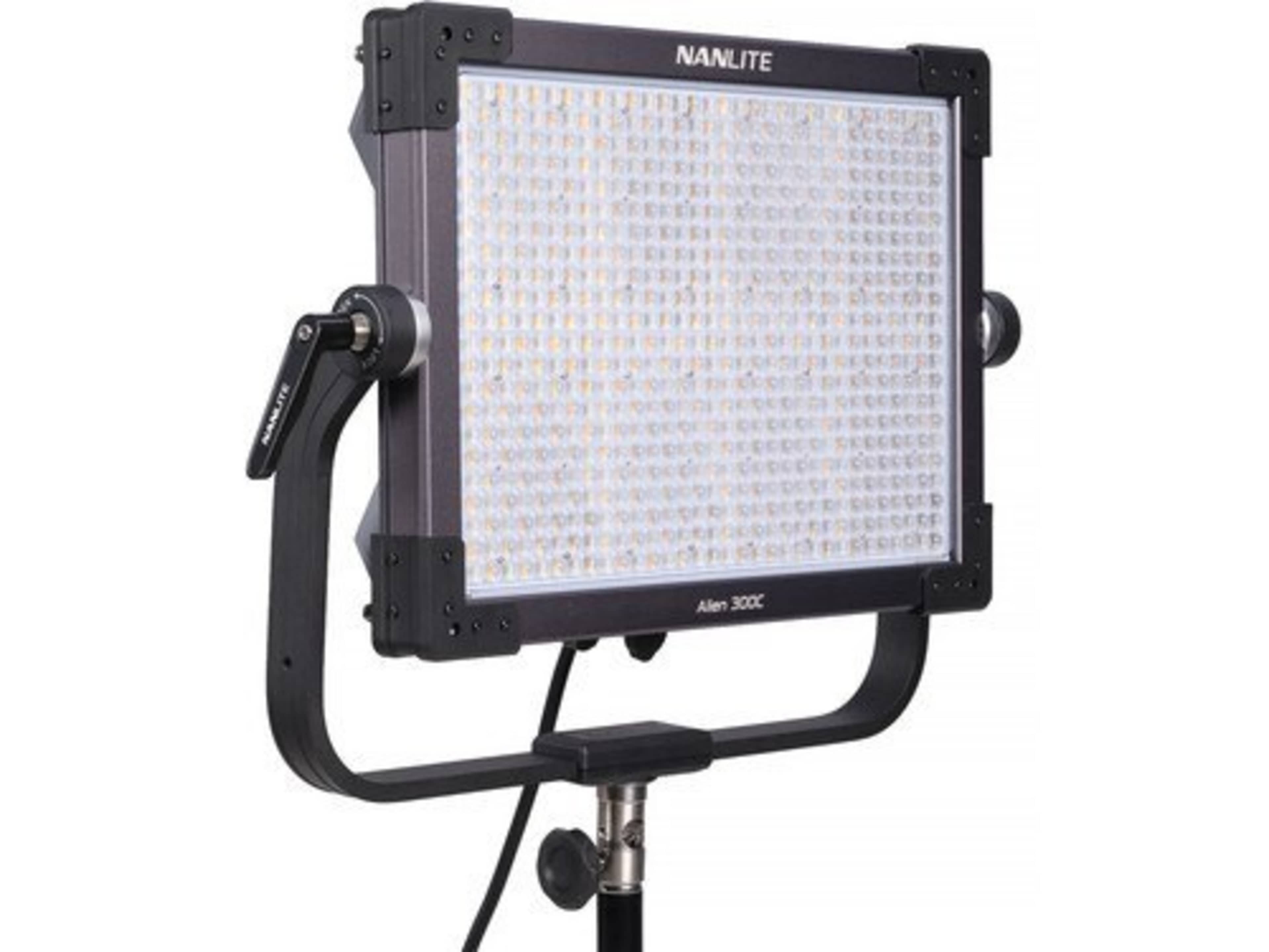 01. Nanlite Alien 300C RGB LED Light Panel