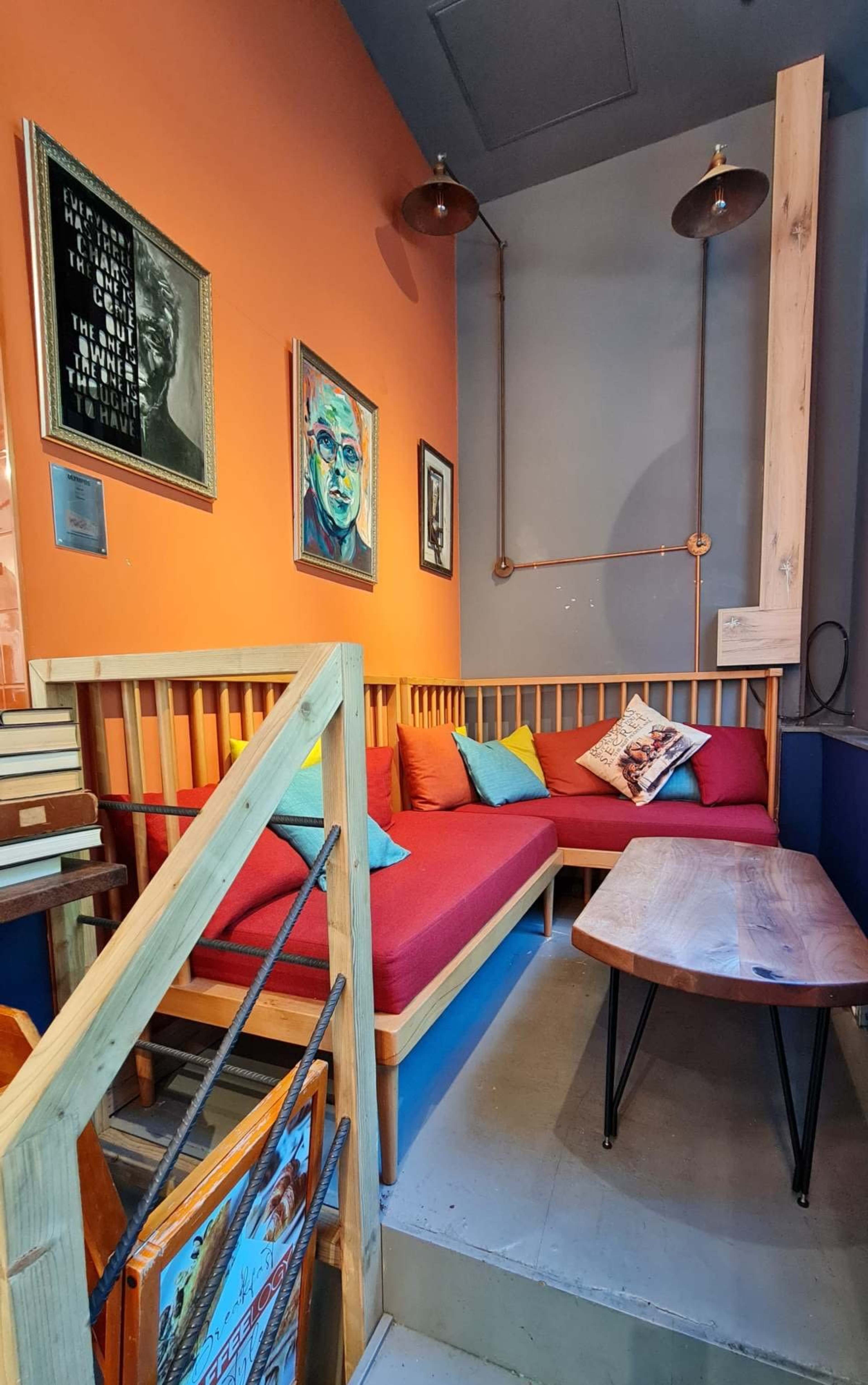 A unique art gallery spaceerged with independent coffee shop at city centre location with park view. Image in Southampton City Centre, Southampton, ENG
