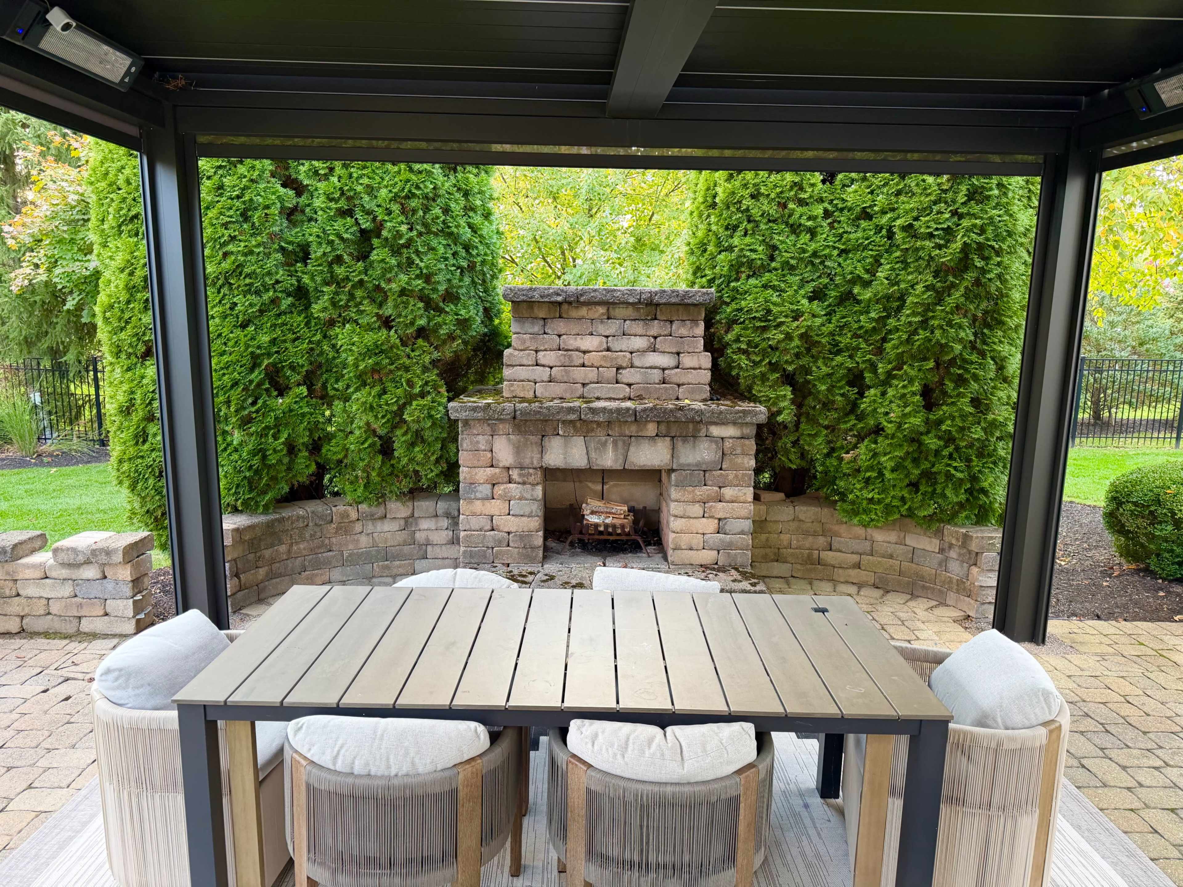 Modern Luxury Content House | Natural Light, Designer Kitchen + Outdoor Lounge Image in Tidewater at New Albany, New Albany, OH