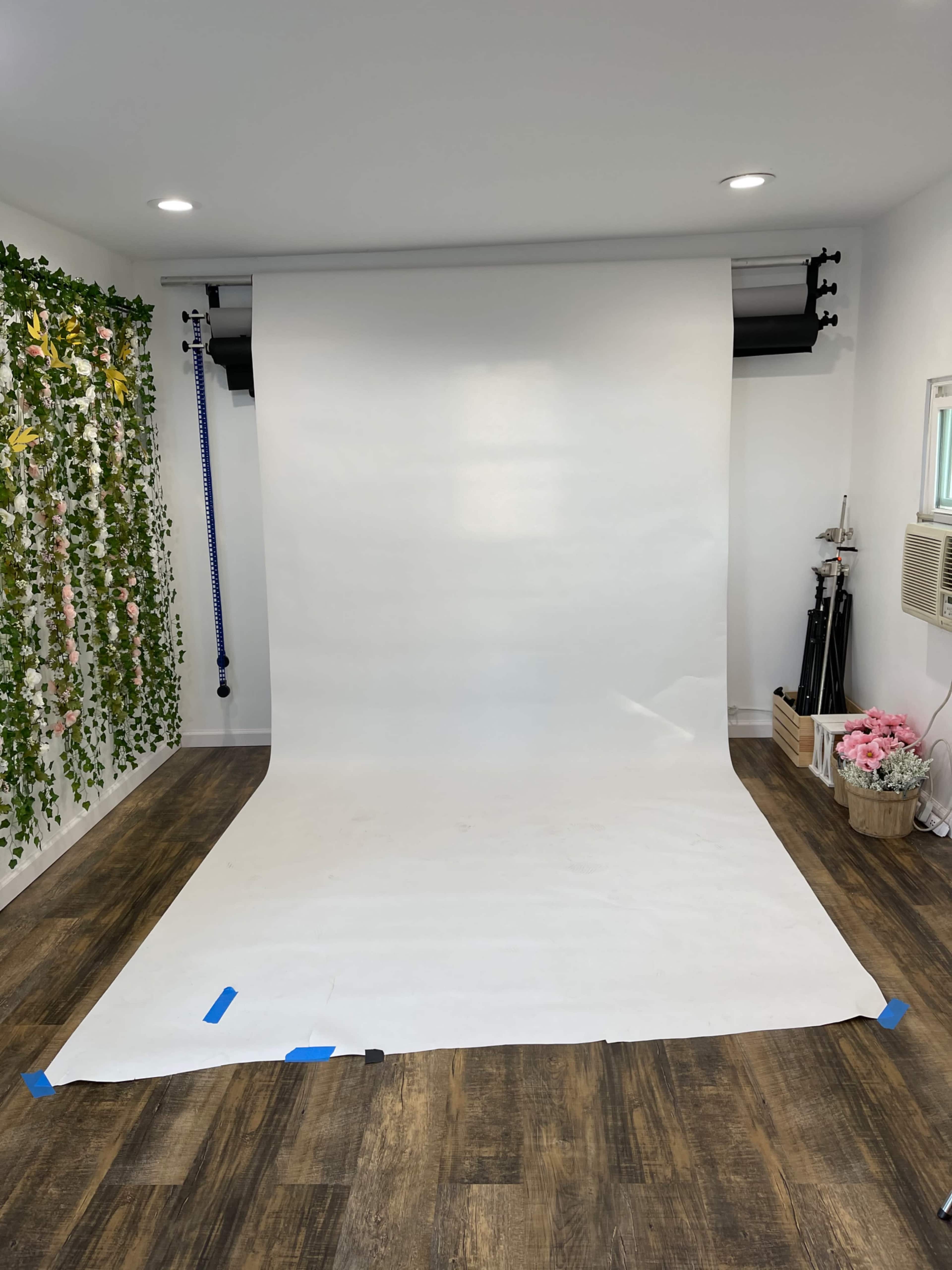 Chic Natural-Light Studio Perfect for Photoshoots, Video Shoots, Podcasts & More Image in Huntington, Dix Hills, NY