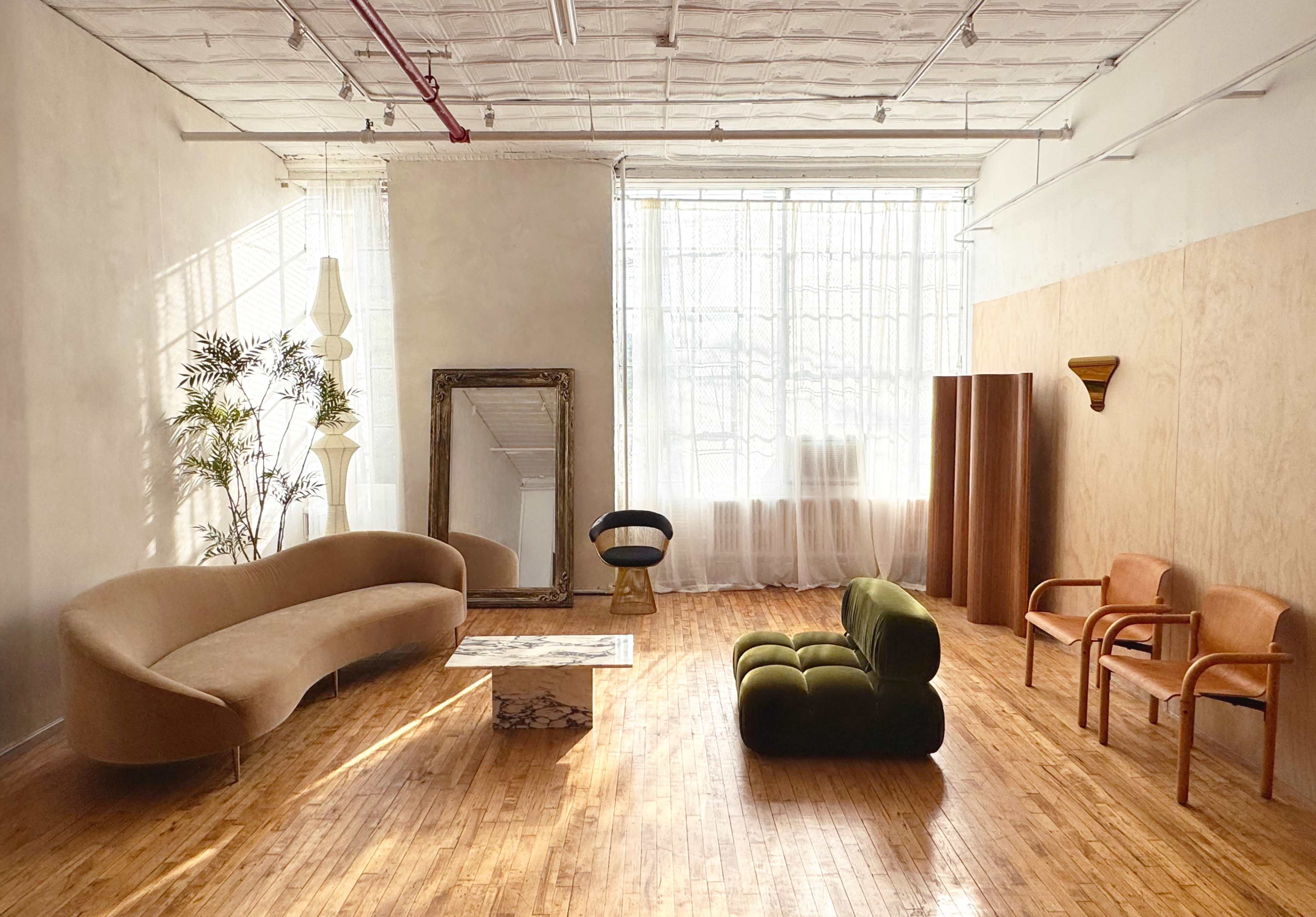 Natural Light Minimalist Loft with Modern Furniture Image in Bushwick, Brooklyn, NY