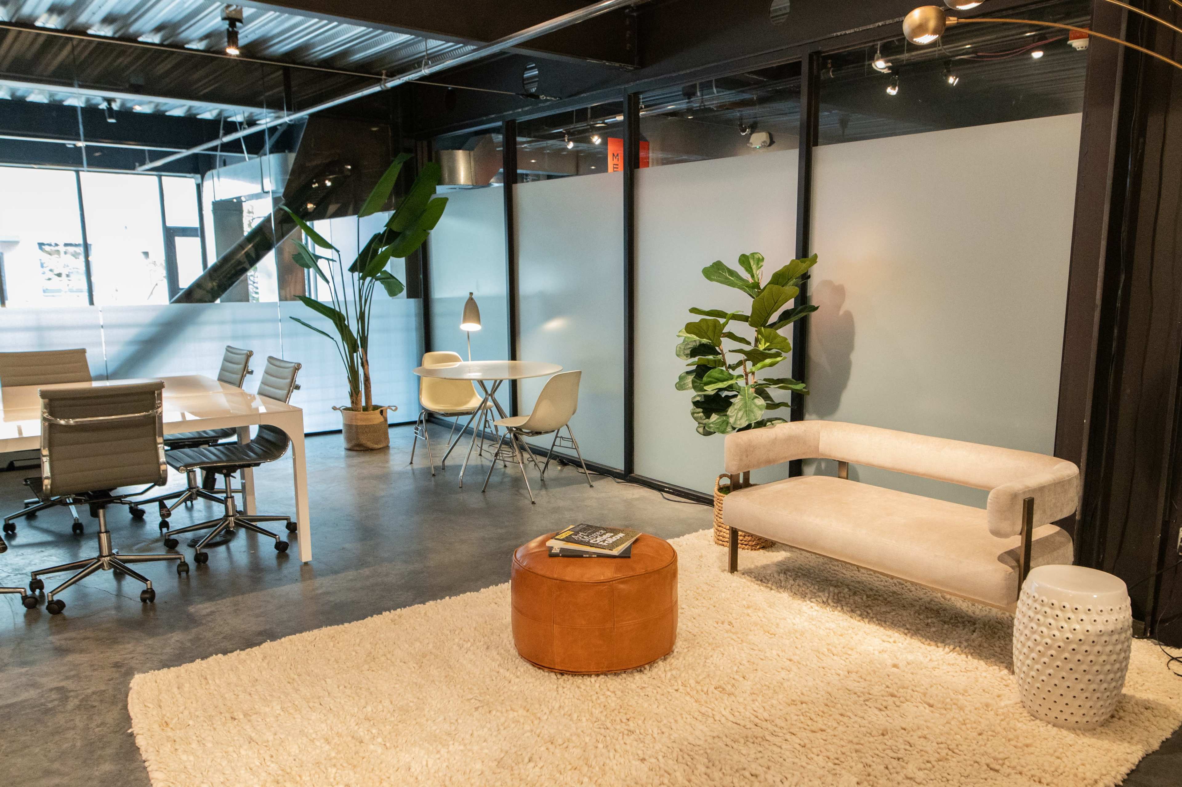 Large Capitol Hill Private Conference and Office Retreat Room Image in Pike/Pine, Seattle, WA