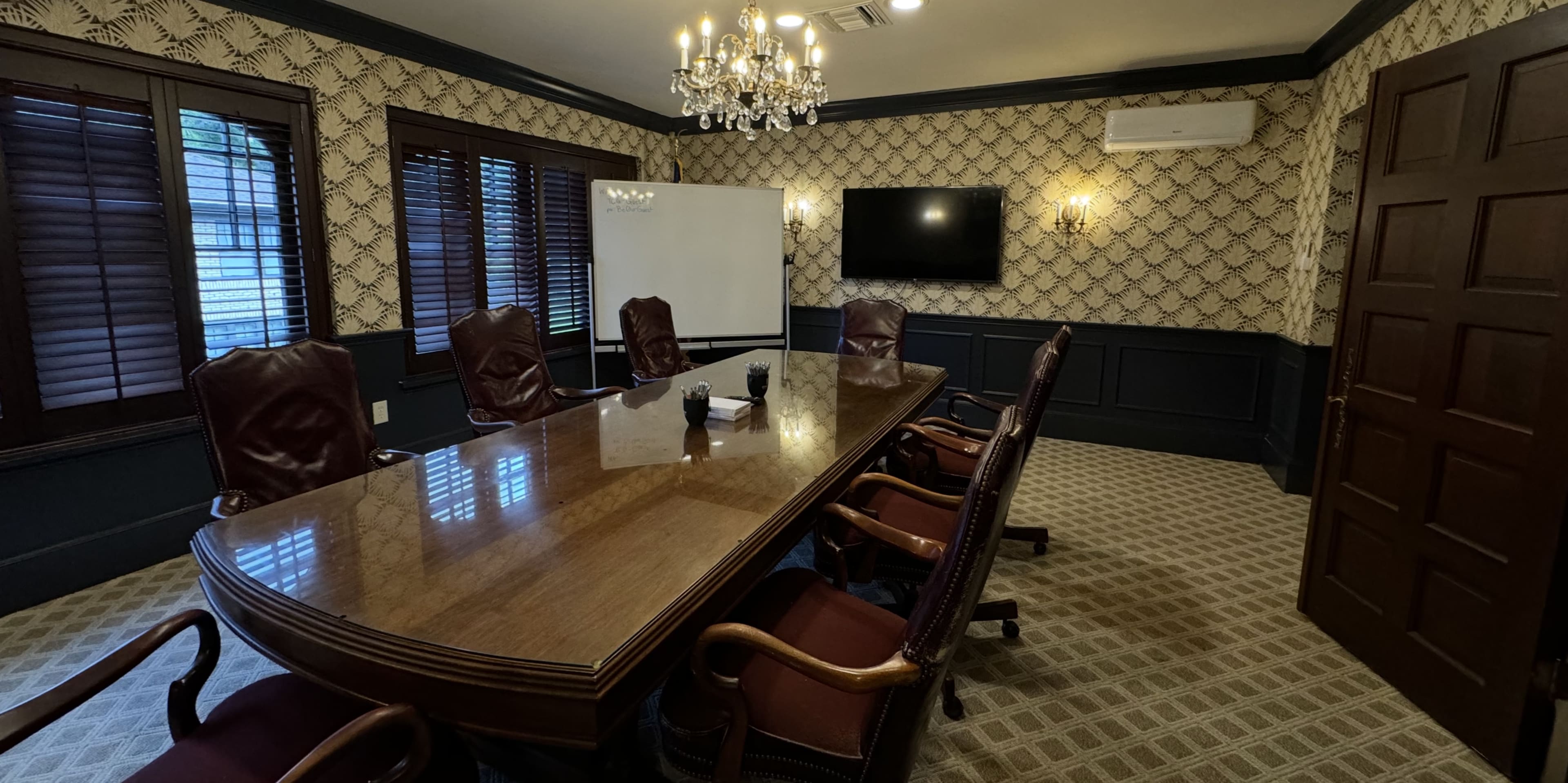 Downtown Orlando Conference Room with Vintage Charm Image in Lake Cherokee, Orlando, FL