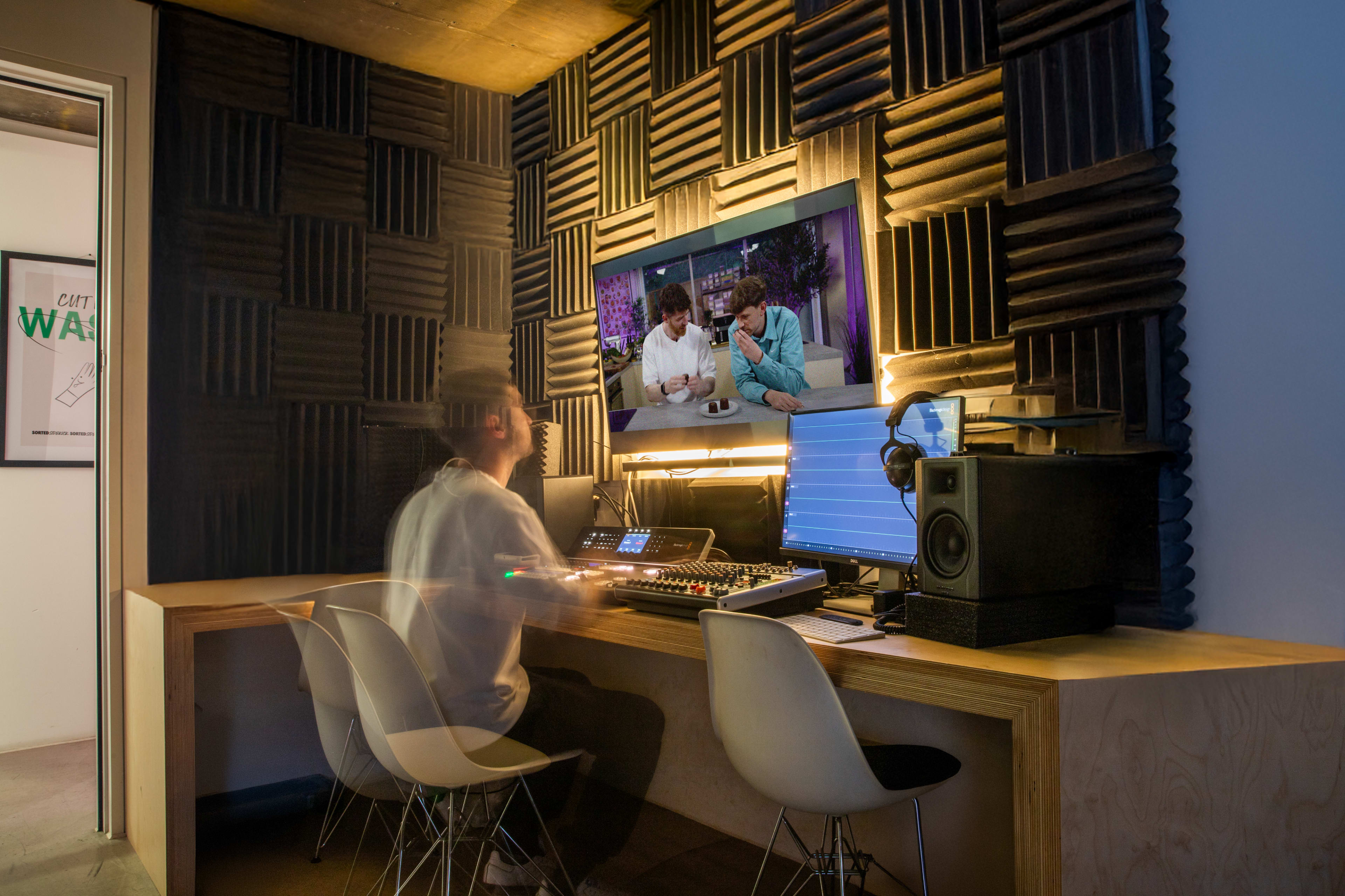 Versatile and Industrial Event Space and Filming Studio Image in Hoxton, London, ENG