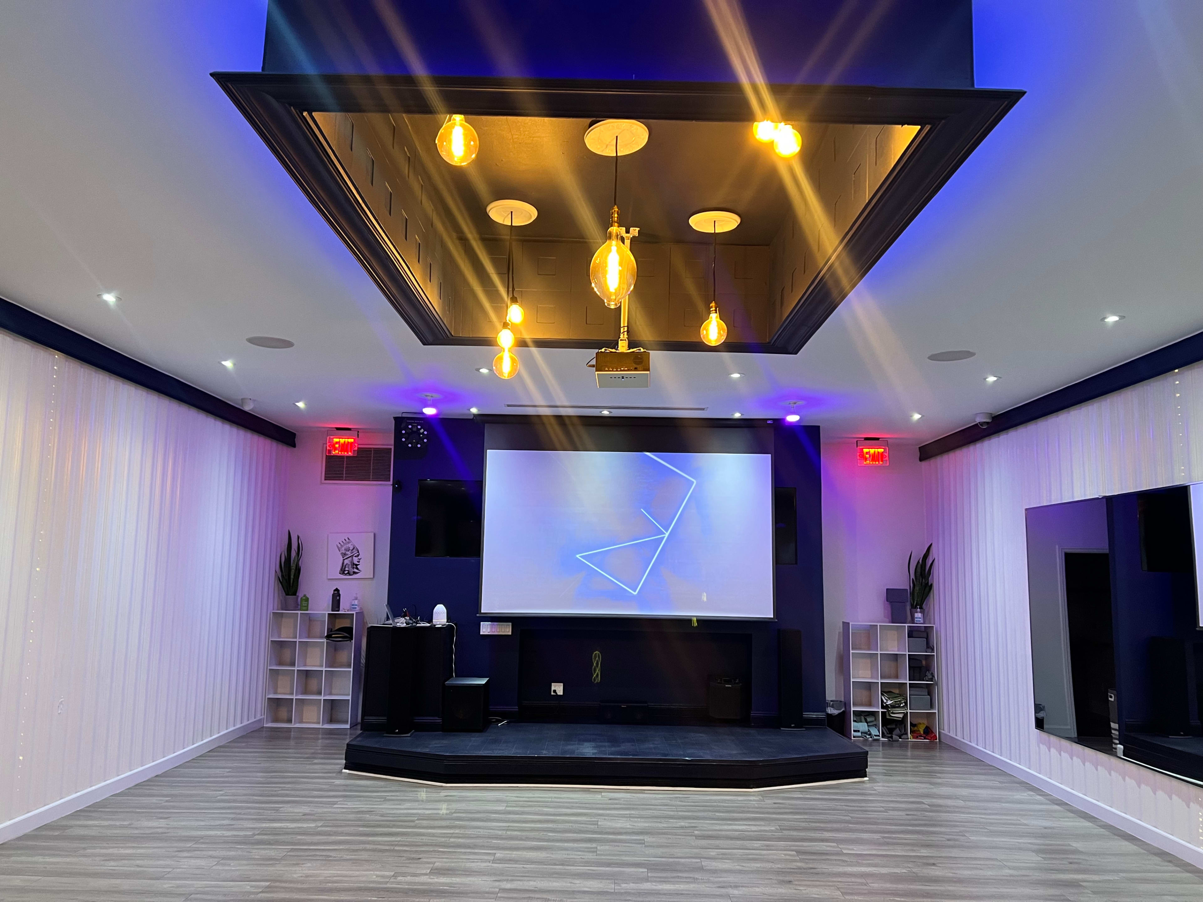 Elegant Event Studio Image in Burbank, Burbank, CA