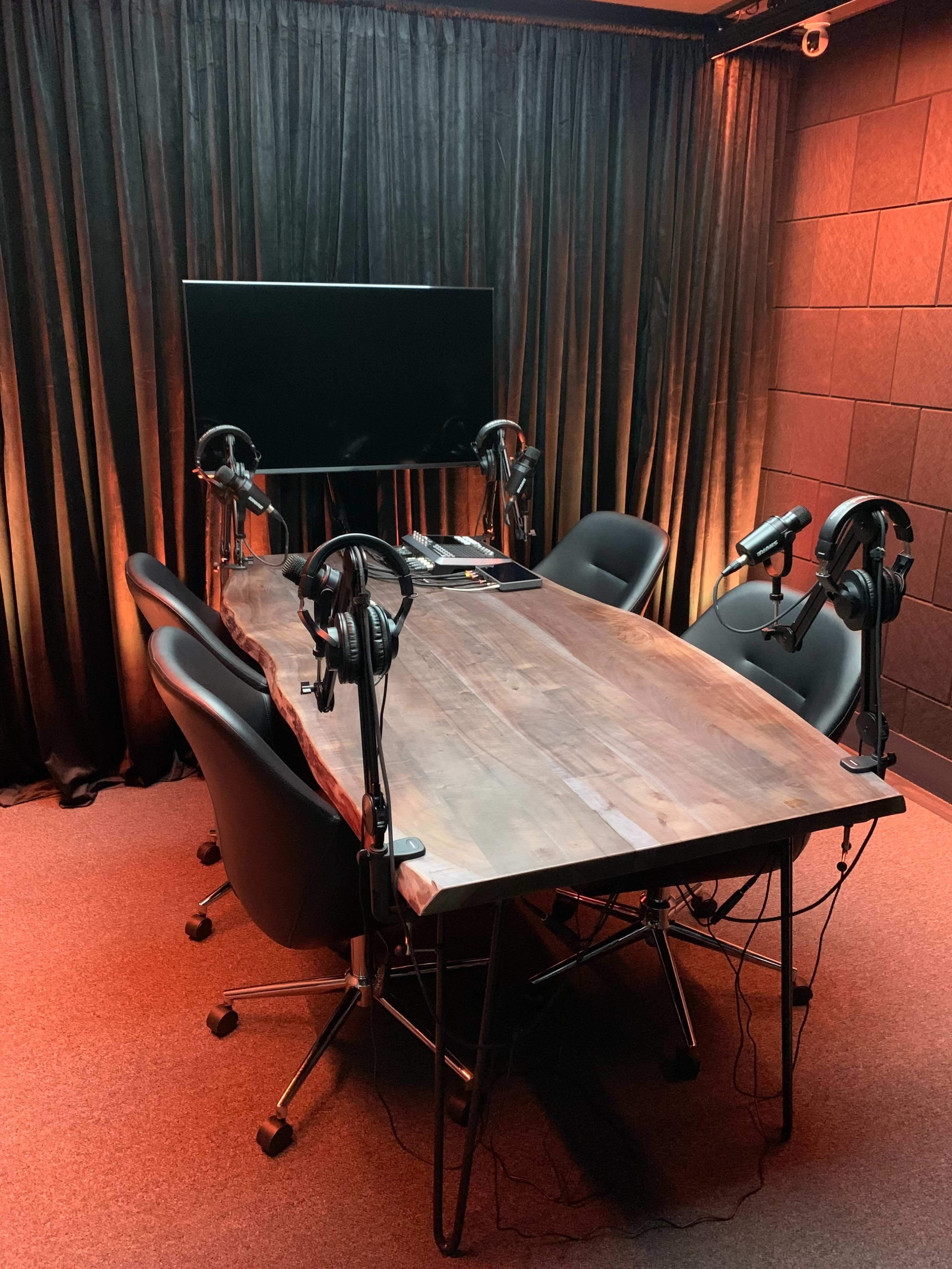 Modern Self Service Podcast Recording Studio Image in Deerfield Beach, Deerfield Beach, FL