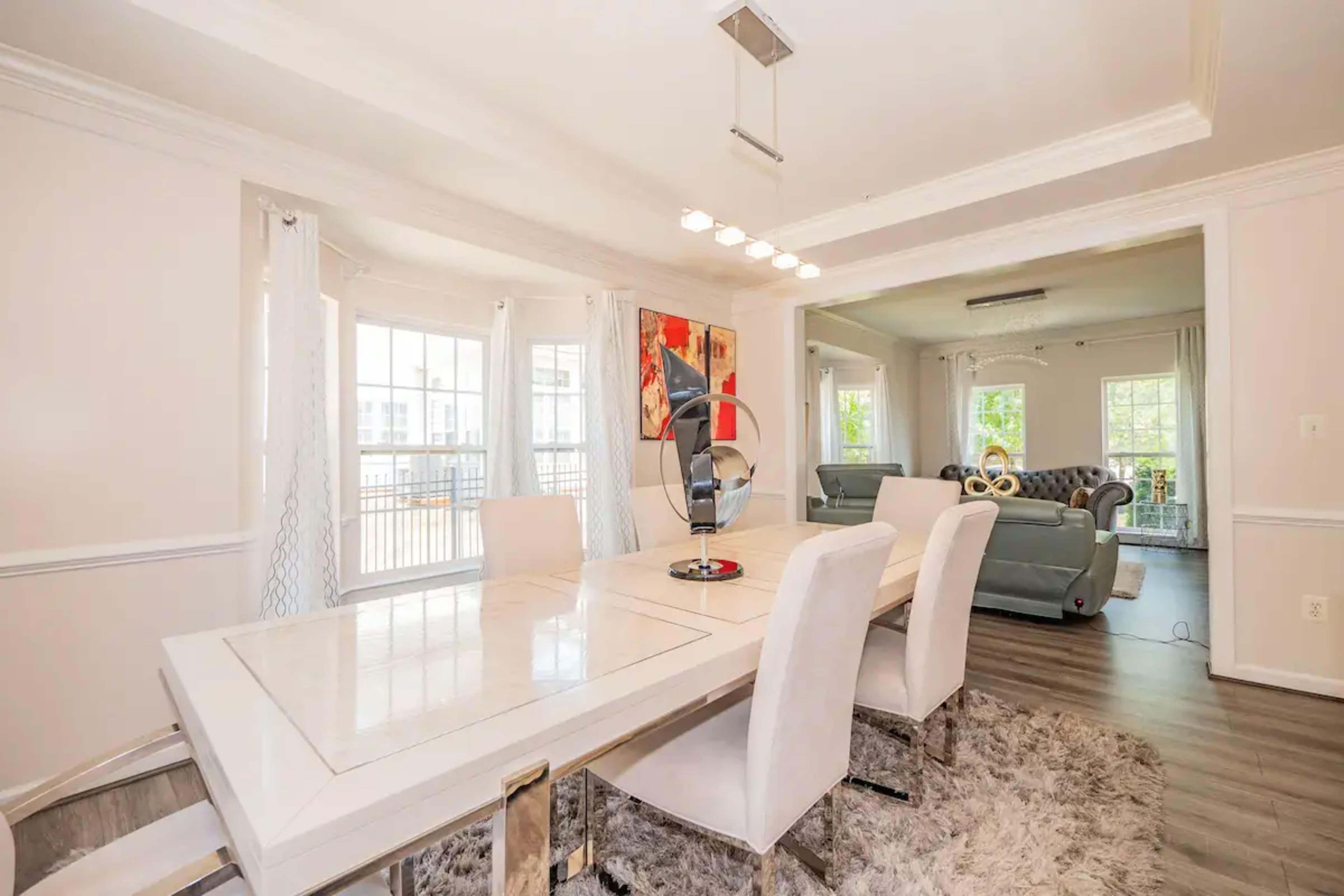 Spacious and Cozy 8 Bedrooms house w/ Gym near D.C Image in Glenn Dale, Glenn Dale, MD