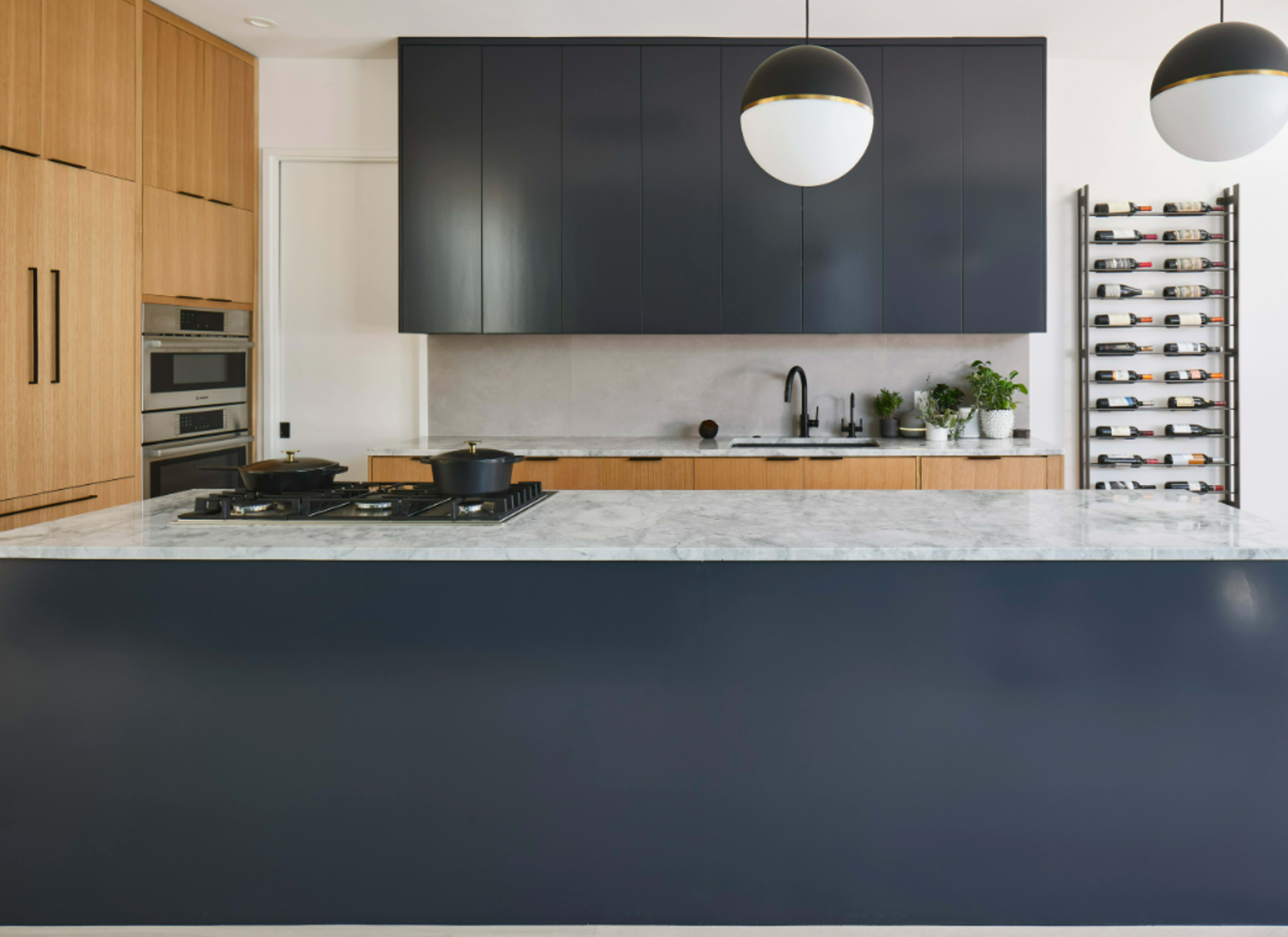 Discover your dream home: a stunning modern contemporary house near South Congress, featuring spacious interiors, a pool, a rooftop hot tub, and breathtaking lighting! Image in St. Edwards, Austin, TX