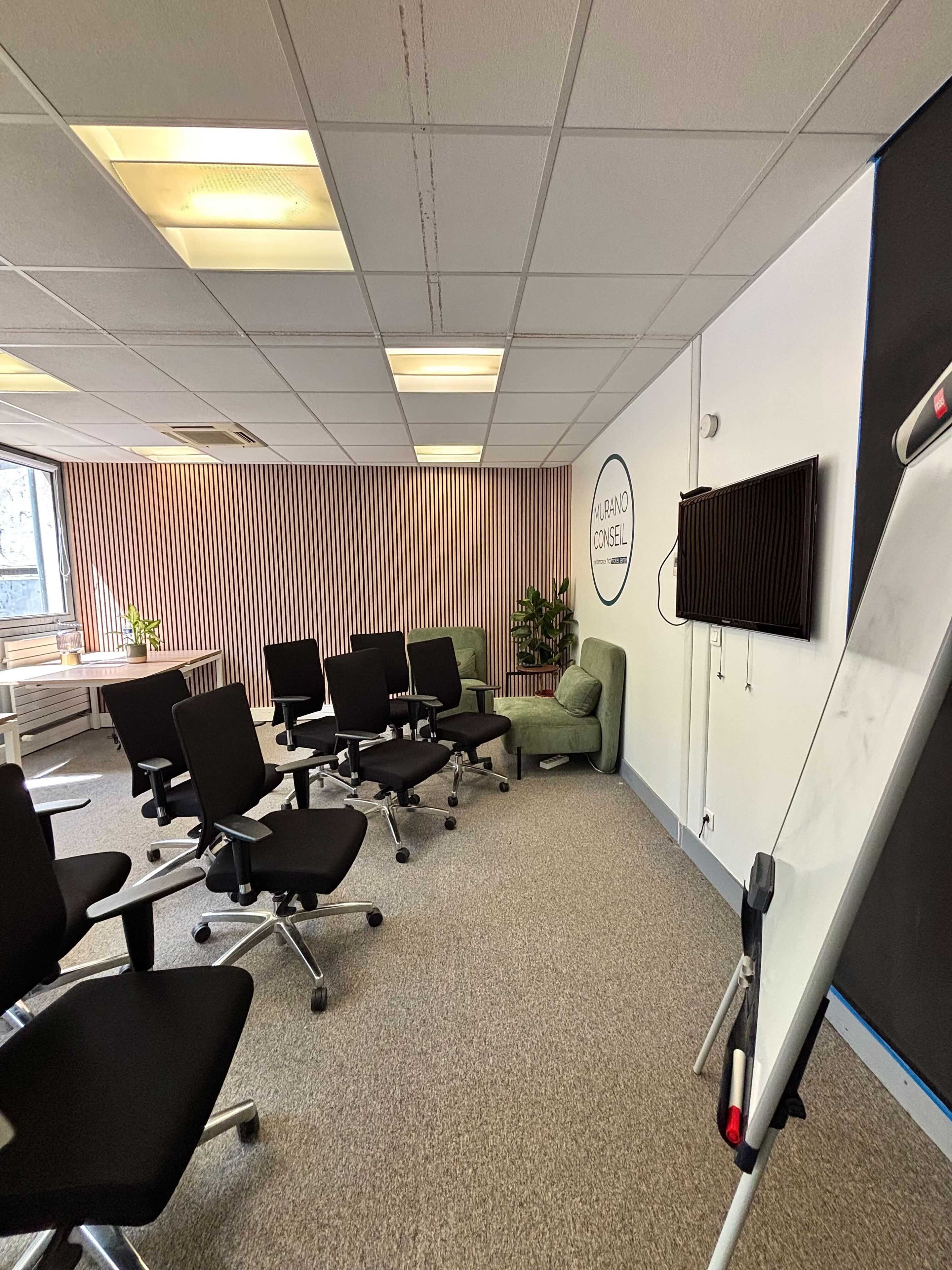 Modern Workspace Image in , Levallois