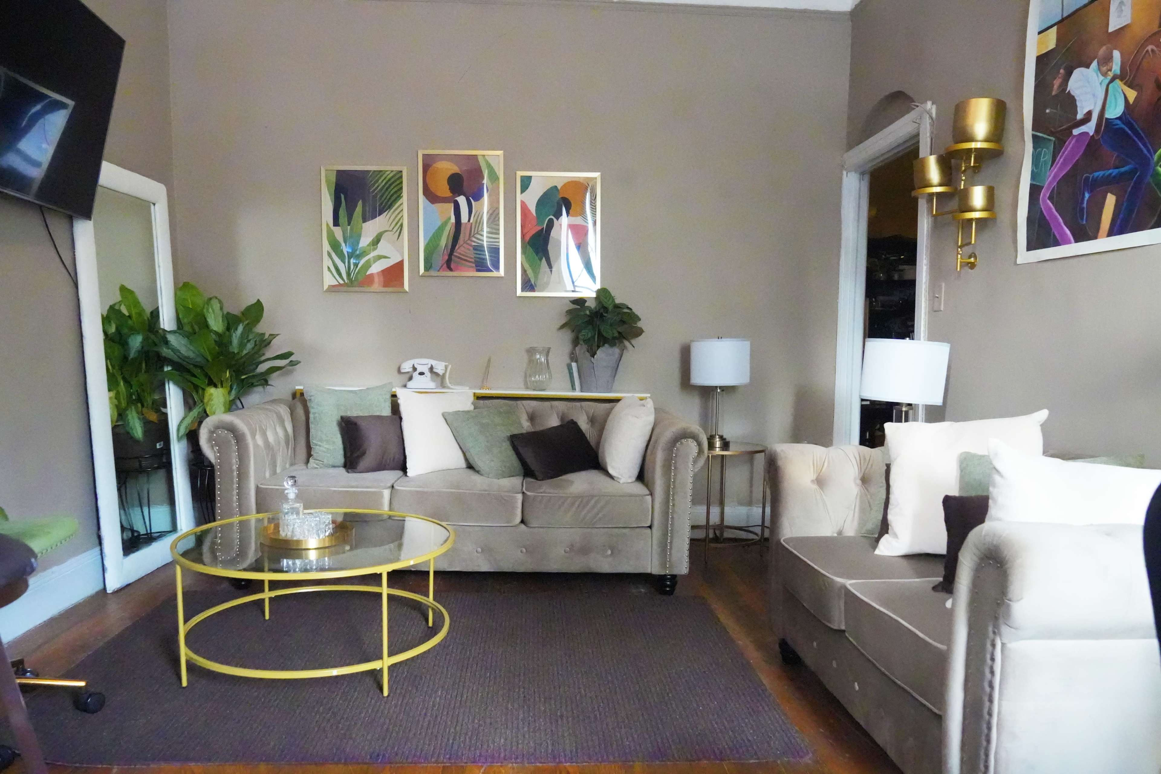 Historic Harlem Living Room for Film, Podcast and Creative Productions Image in Harlem, New York, NY