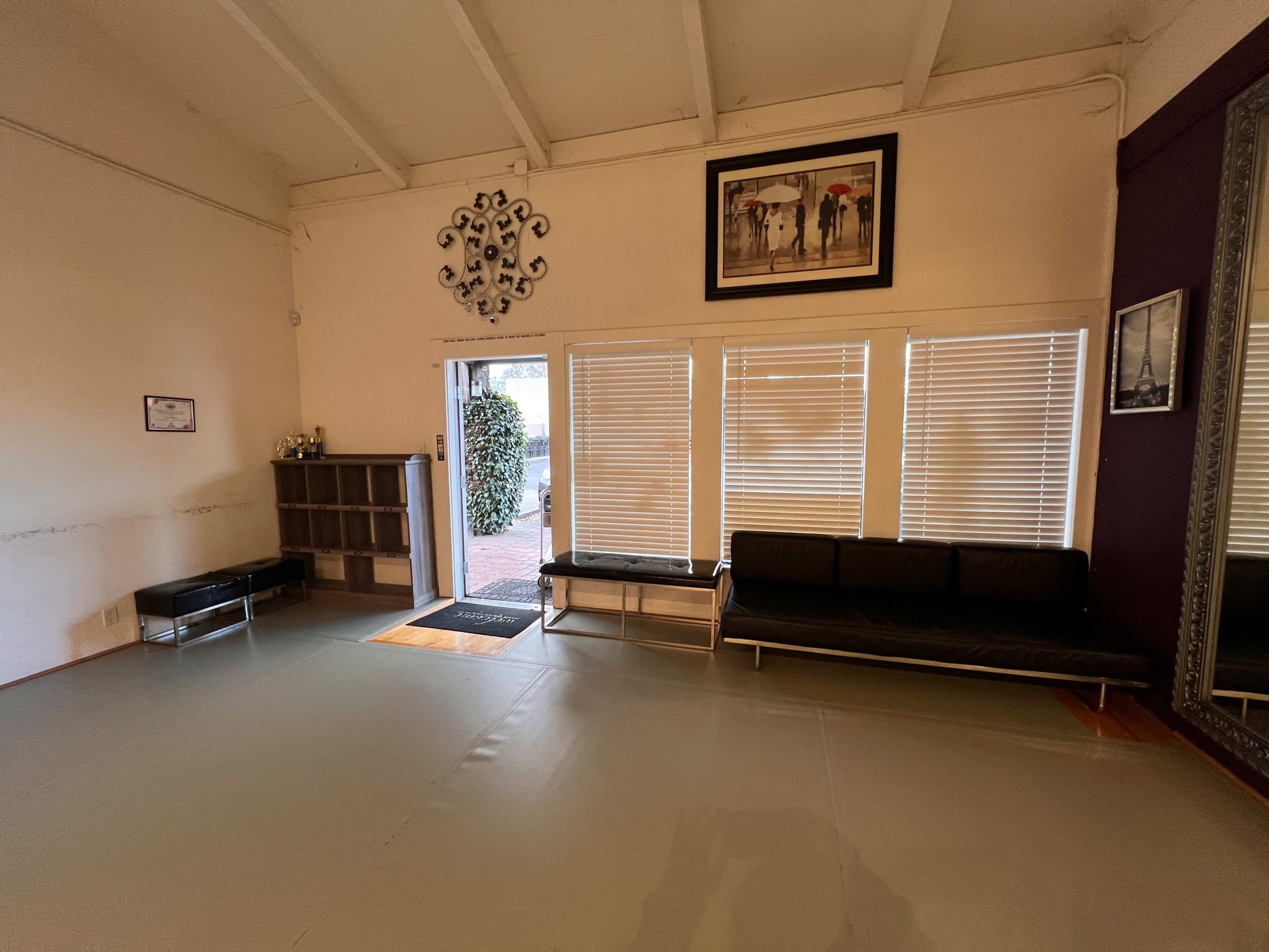 Professional Dance Studio in Pleasanton (Full mirrors + Sound) Image in Pleasanton, Pleasanton, CA