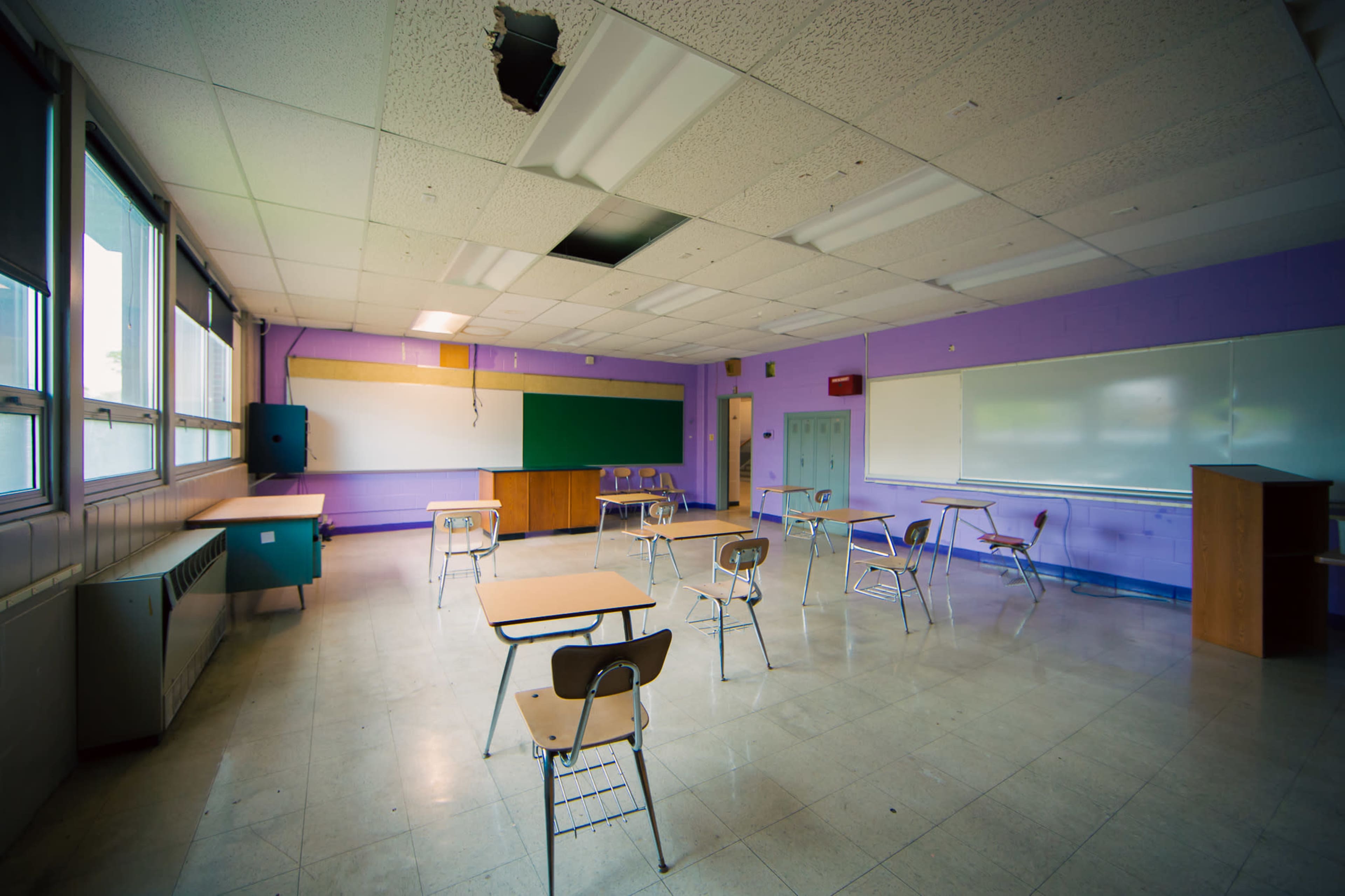 VINTAGE ABANDONED 90'S SCHOOL GYM/CLASSROOM/COURT Image in Thornton Township, LANSING, IL