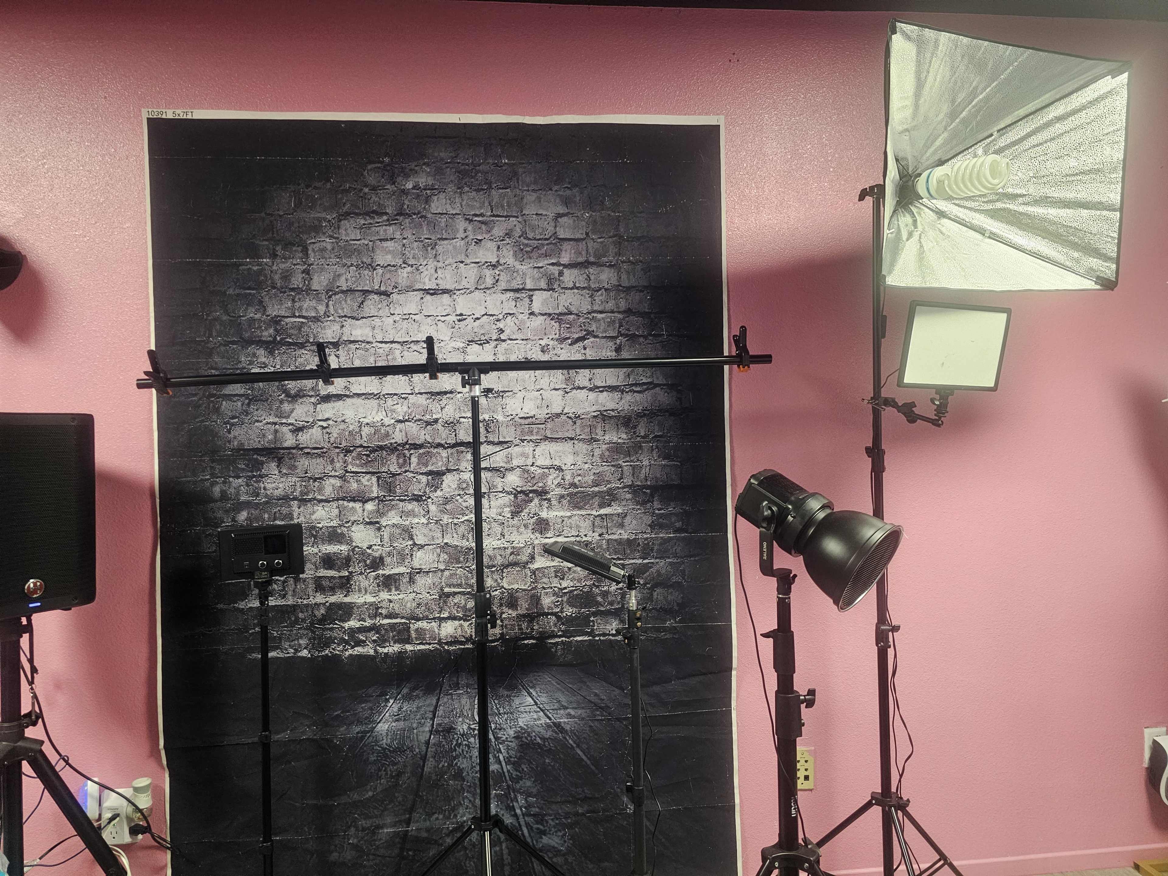 Swanky Upscale Studio located in the Southeast of Las Vegas Image in Paradise, las vegas, NV