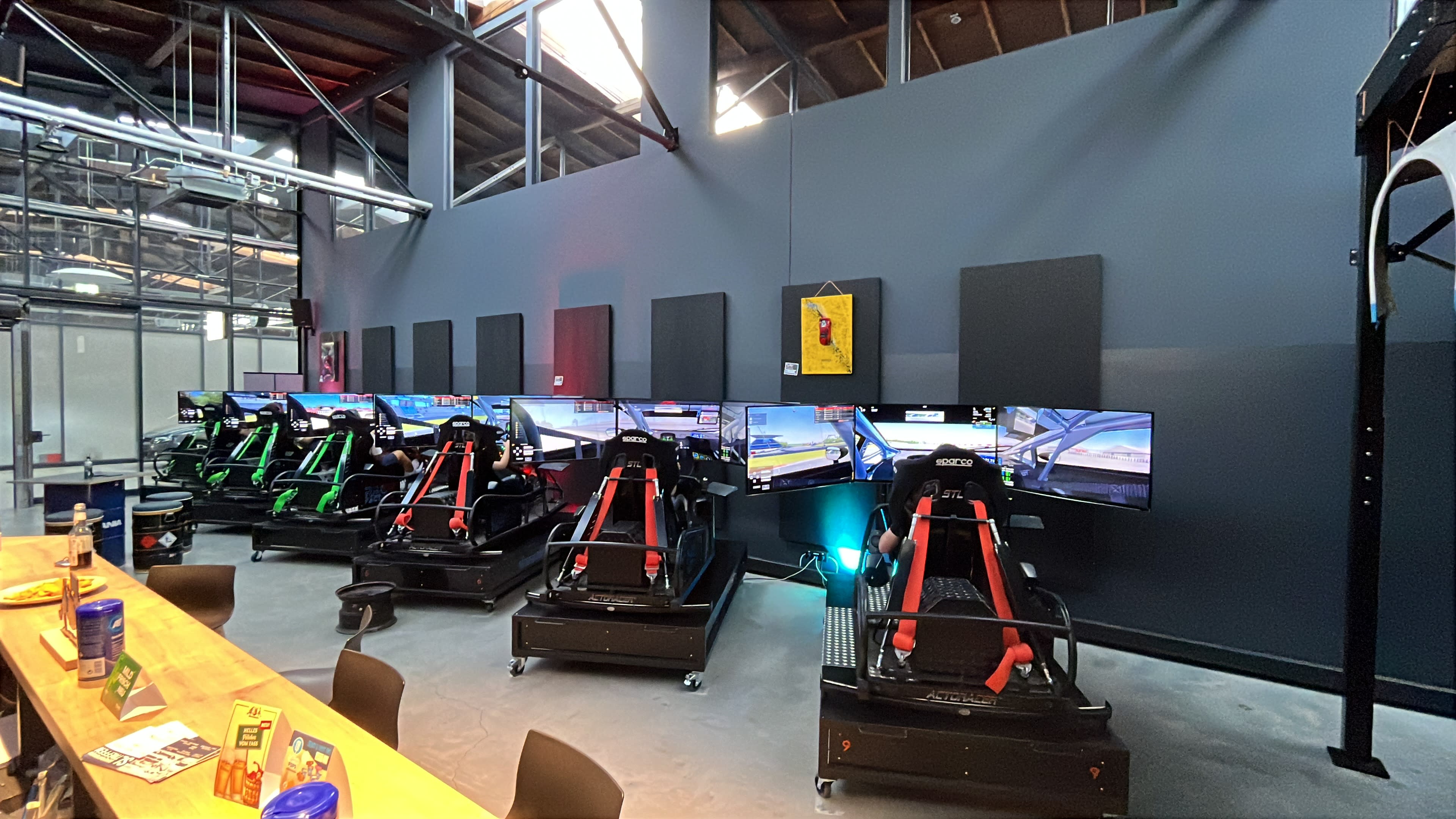 Event Location am Wasser - Tagung/ Workshops/ Coaching & High End Rennsimulatoren Image in Haselhorst, Berlin