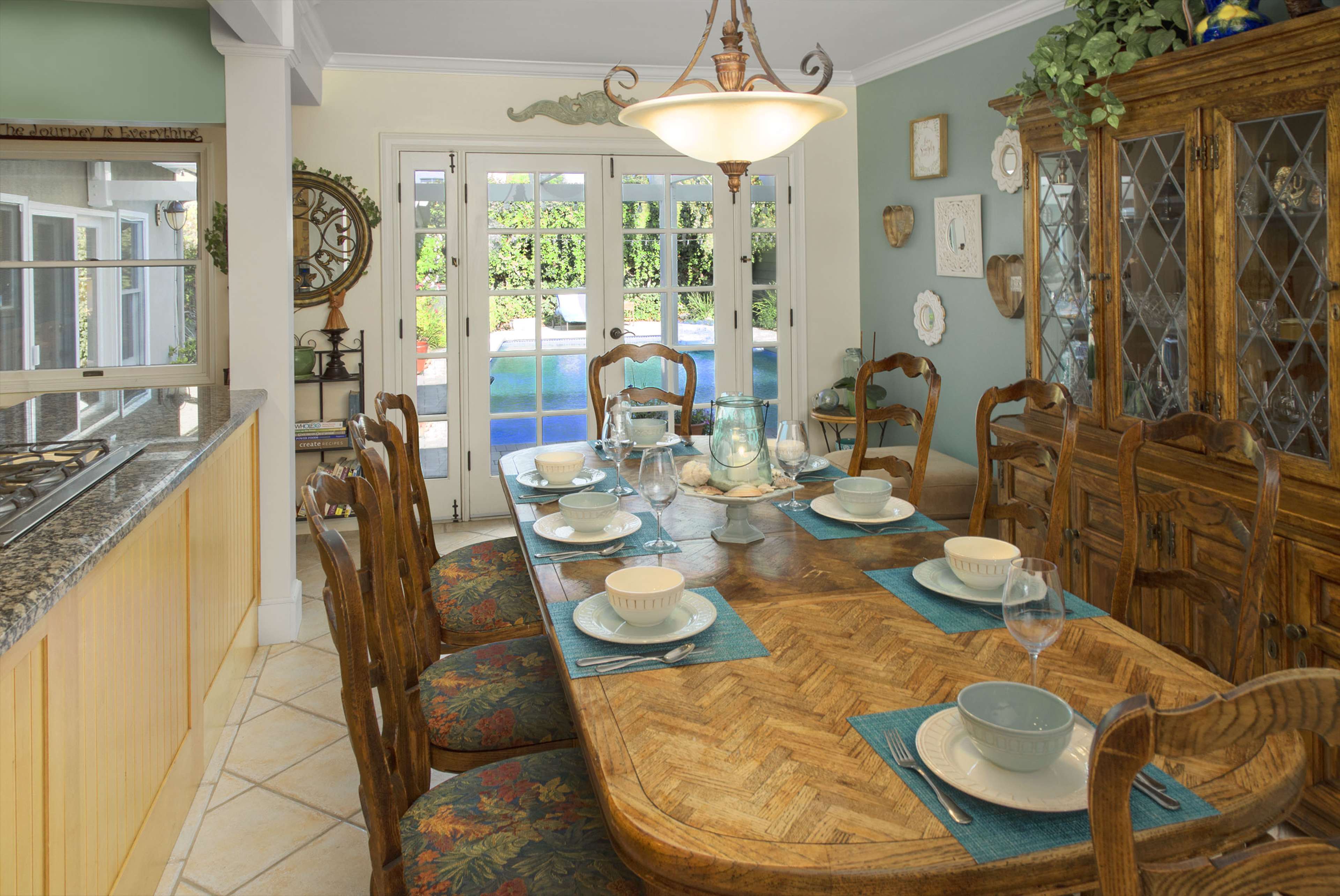 Great Family Home - Variety of Looks - Tons of Cool Shot Possibilities! Image in Sherman Oaks, Sherman Oaks, CA