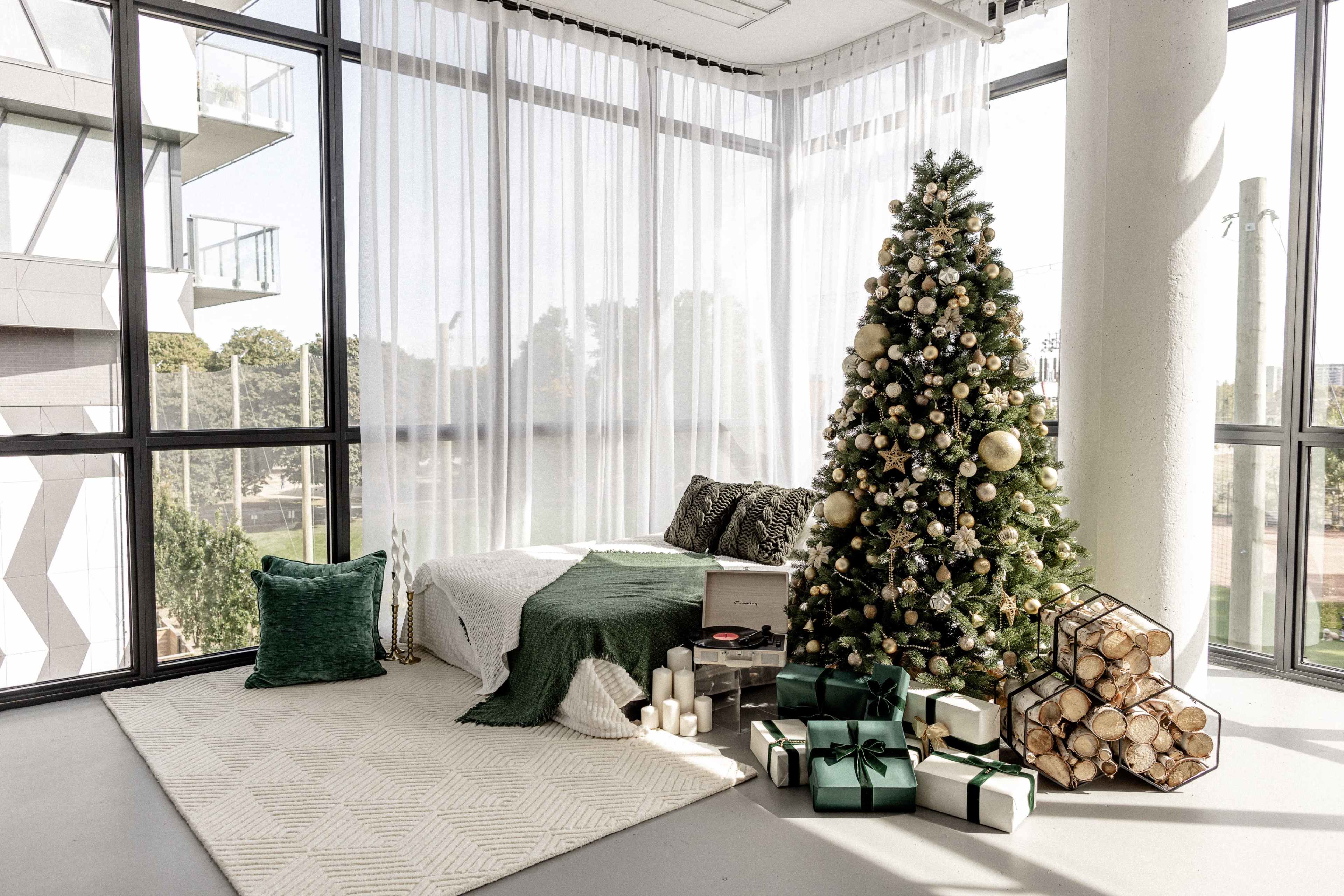 Spacious Iconic Room Image in Dufferin Grove, Toronto, ON