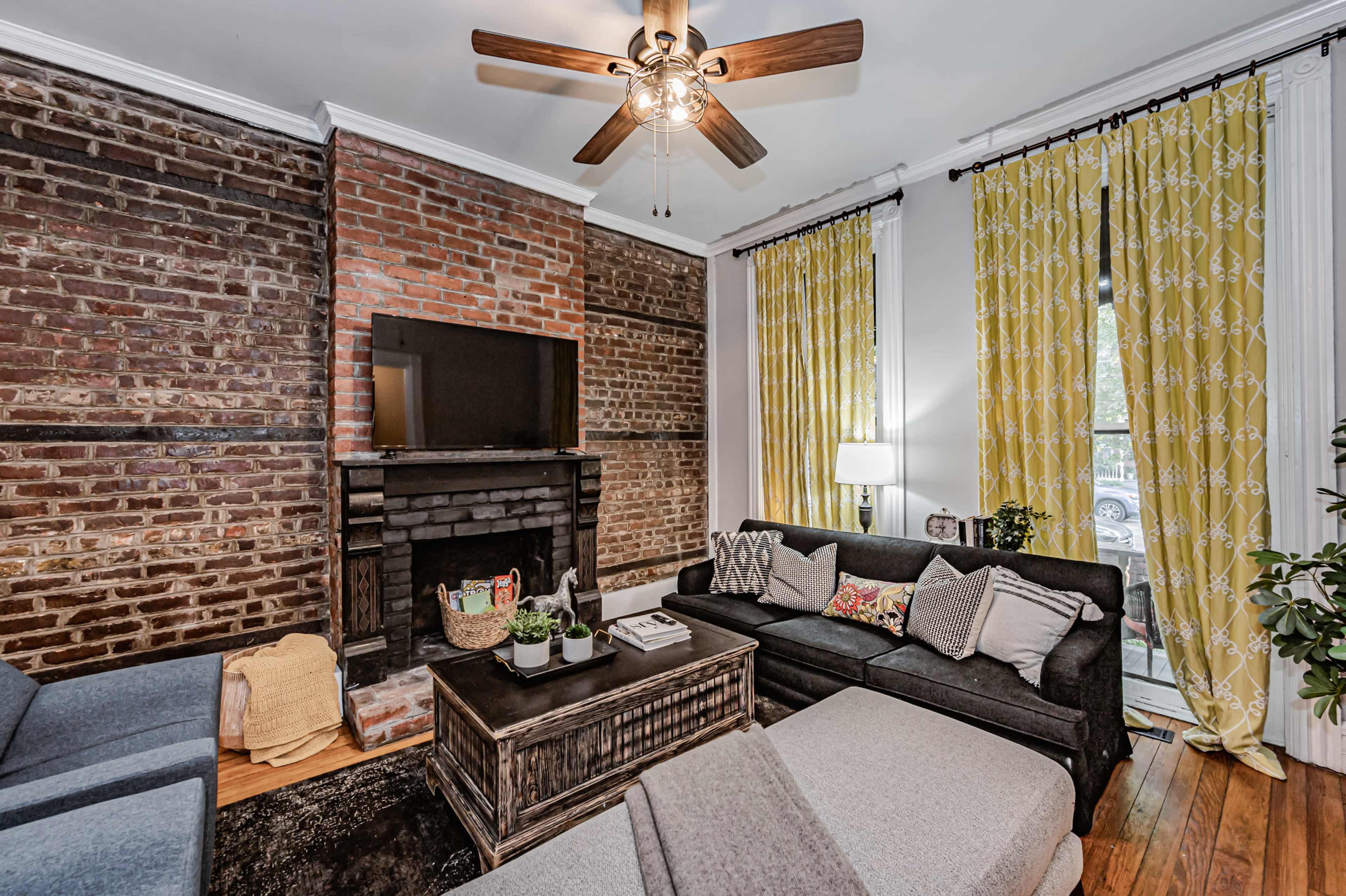 Historic Rowhouse Oasis, 2 blocks to VCU Image in Downtown, Richmond, VA