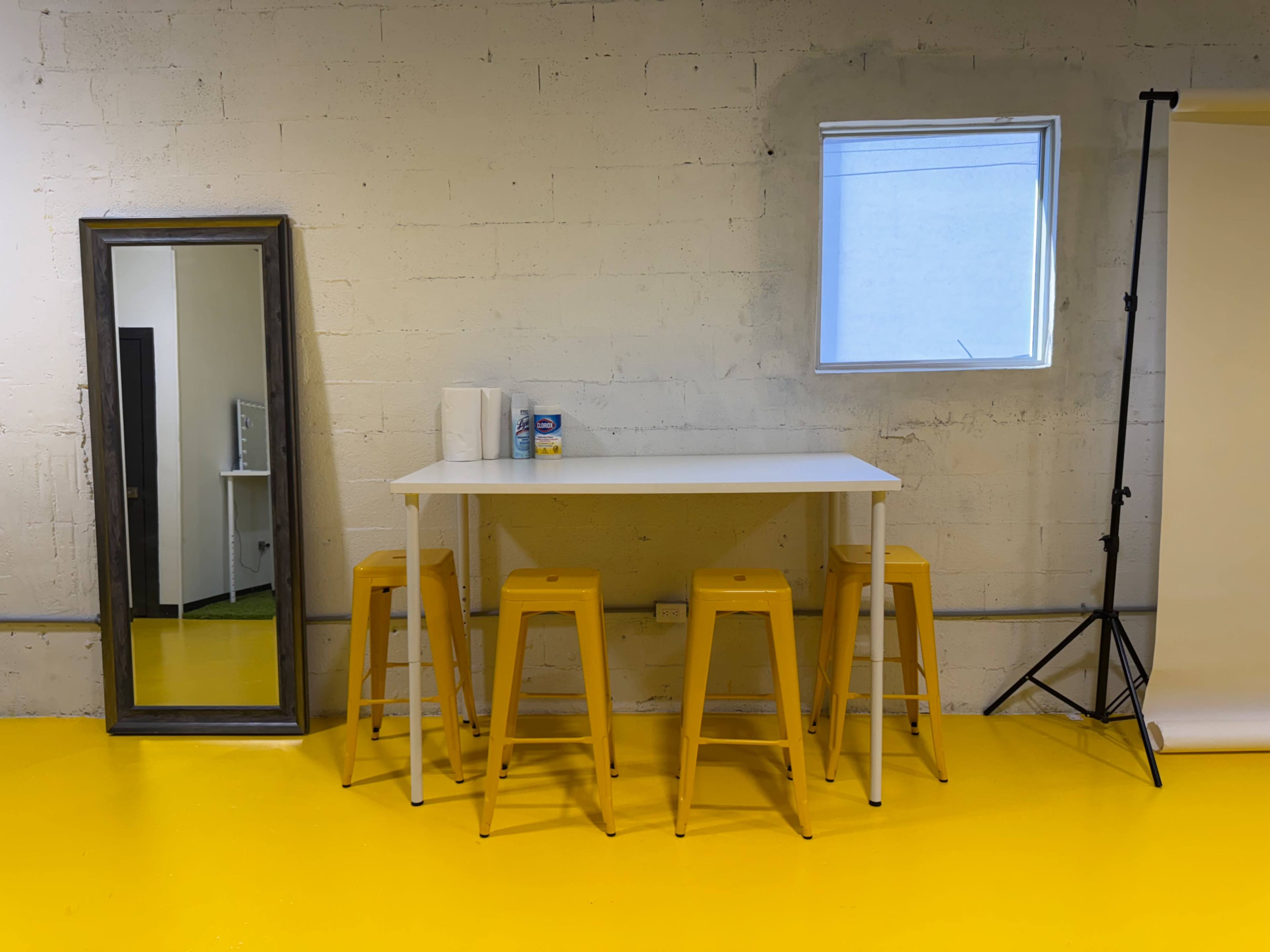 NEW 24/7 Colorful Photo & Video Studio w/ Free Lighting, Free Backdrops + Open Layout Image in Allapattah, Miami, FL