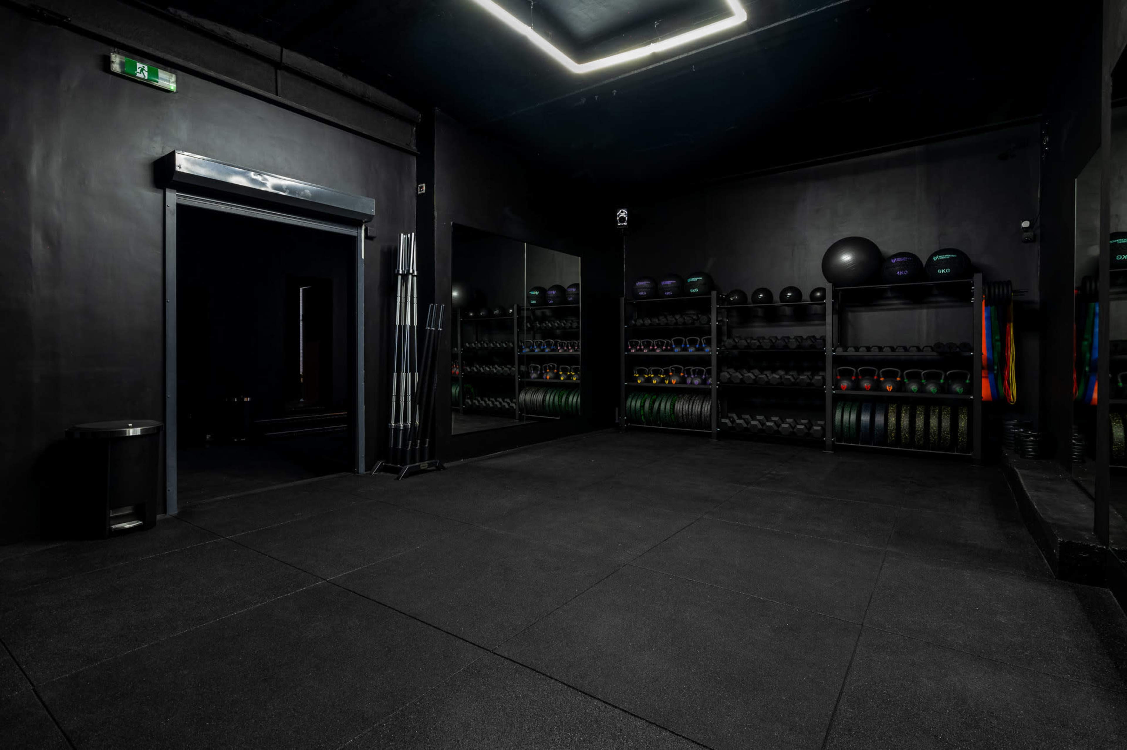 Fully Equipped Private Fitness Gym Class Studio Image in Finsbury, LONDON, ENG