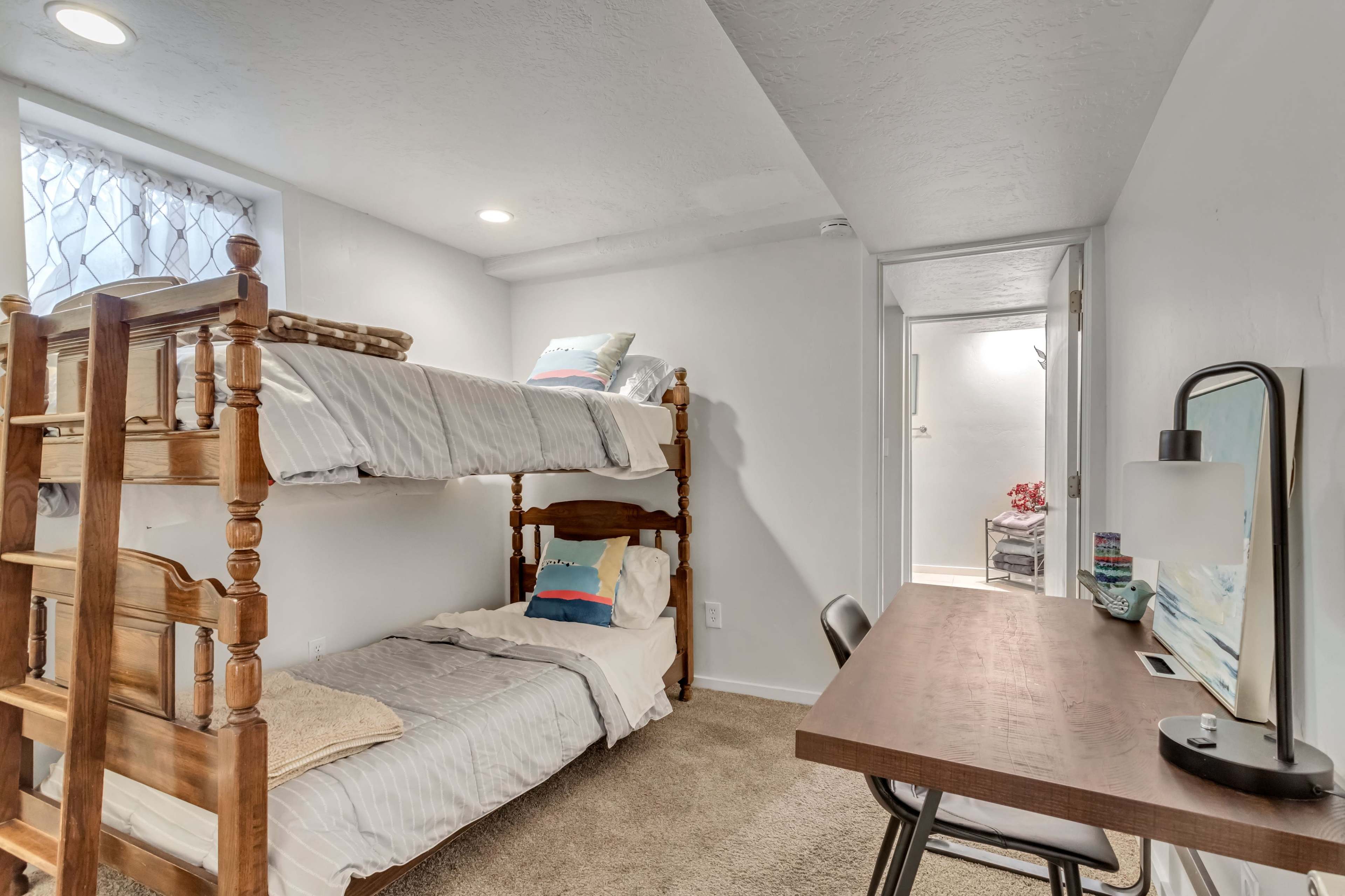 Contemporary Vacation Rental for Media Productions Image in Yalecrest, SALT LAKE CITY, UT