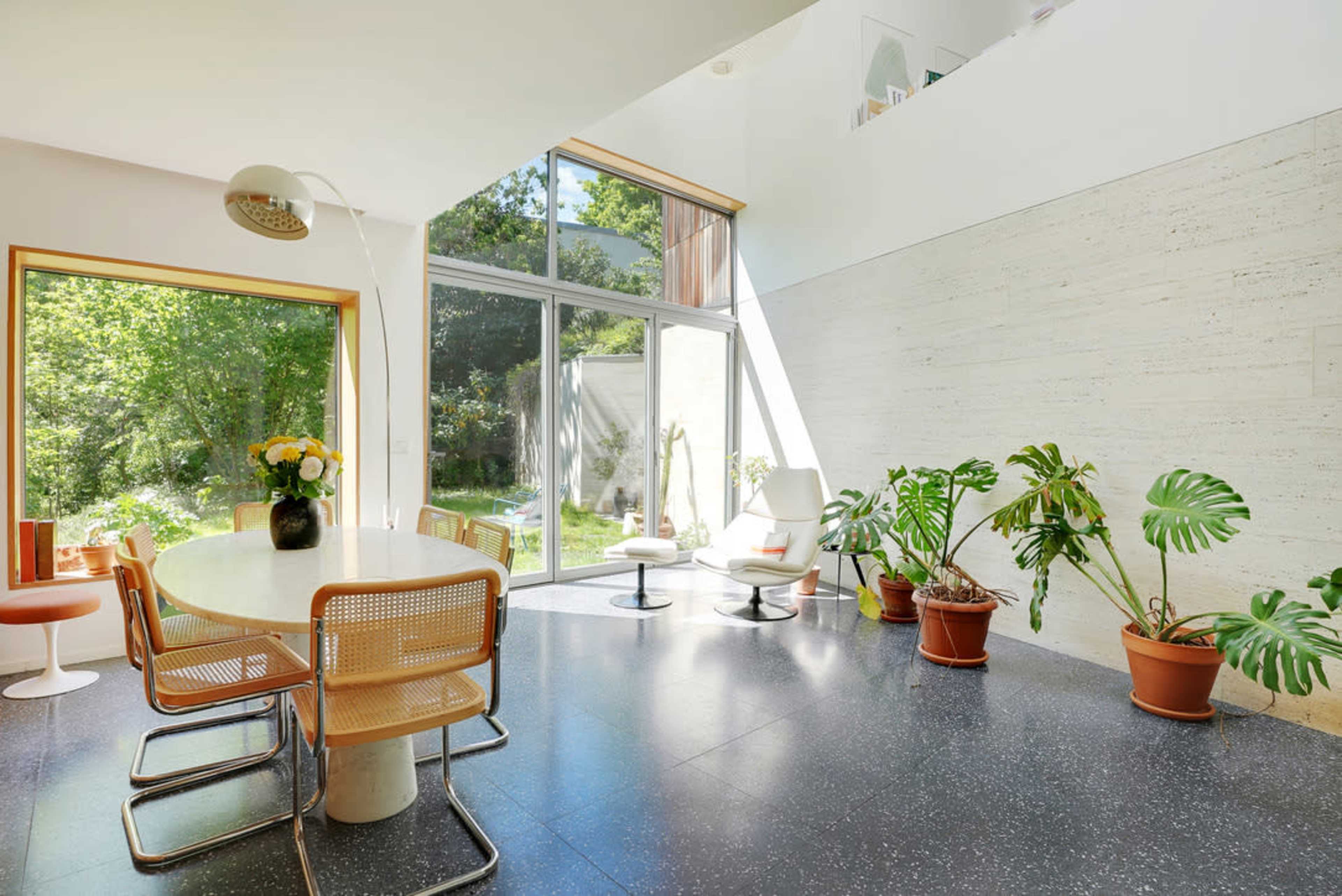 maison d'architecte en bois style moderniste Image in , Garches