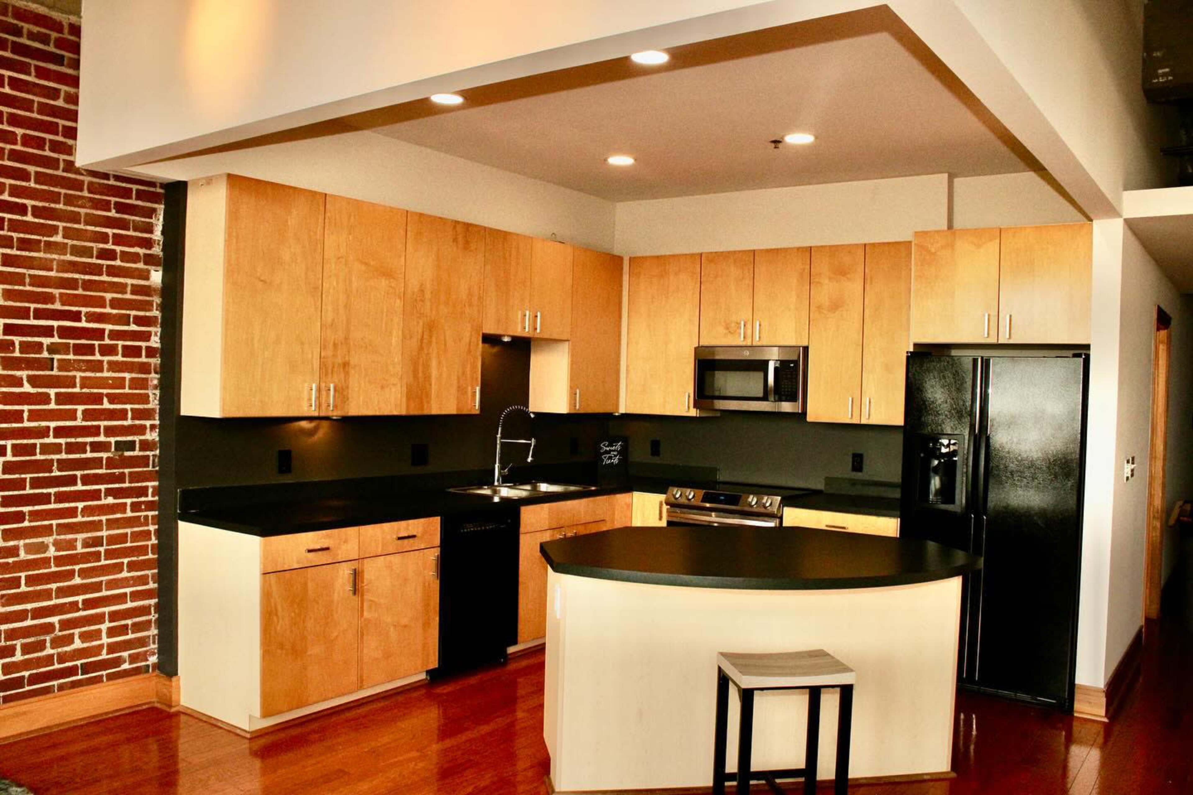 The Light Room with Downtown View ‘Loftstyle’ Image in Downtown West, Saint louis, MO