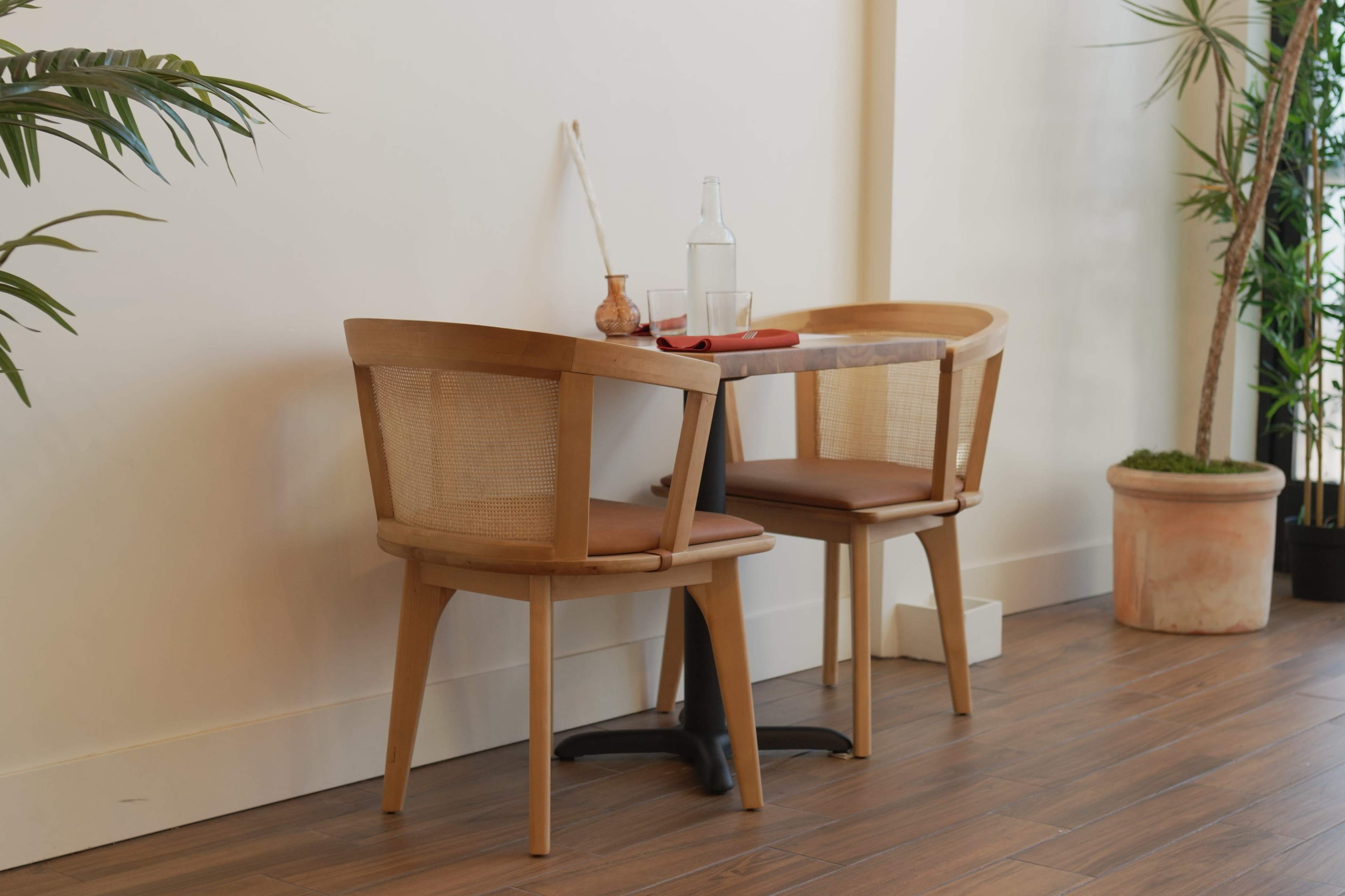 Spacious venue on Hollywood Blvd.  Natural lighting by day and cozy vibes in the evening. Image in Hollywood, Los Angeles, CA