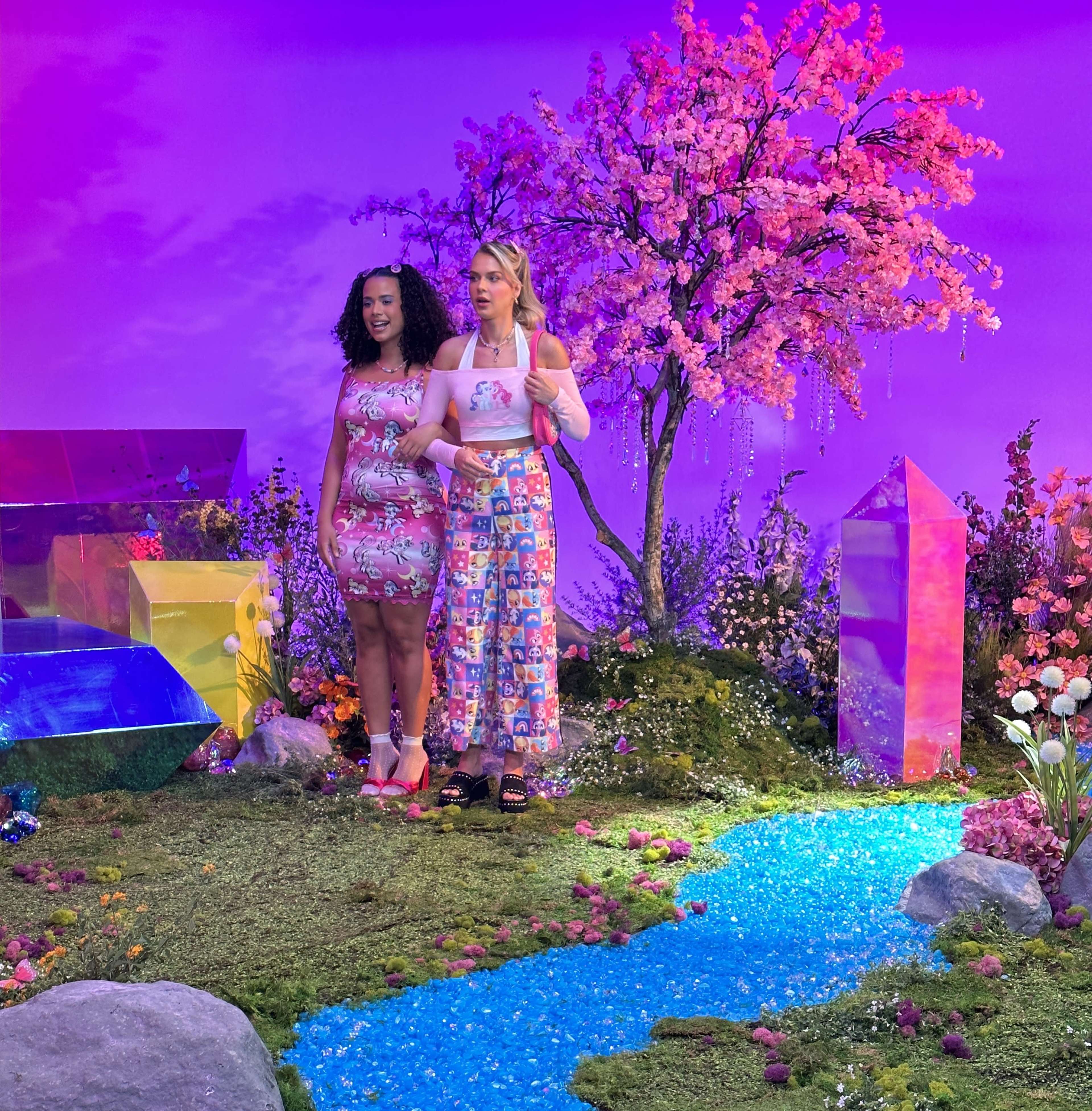 Pre-Lit Sound Stage + Photo Studio Bild in , Burbank, CA