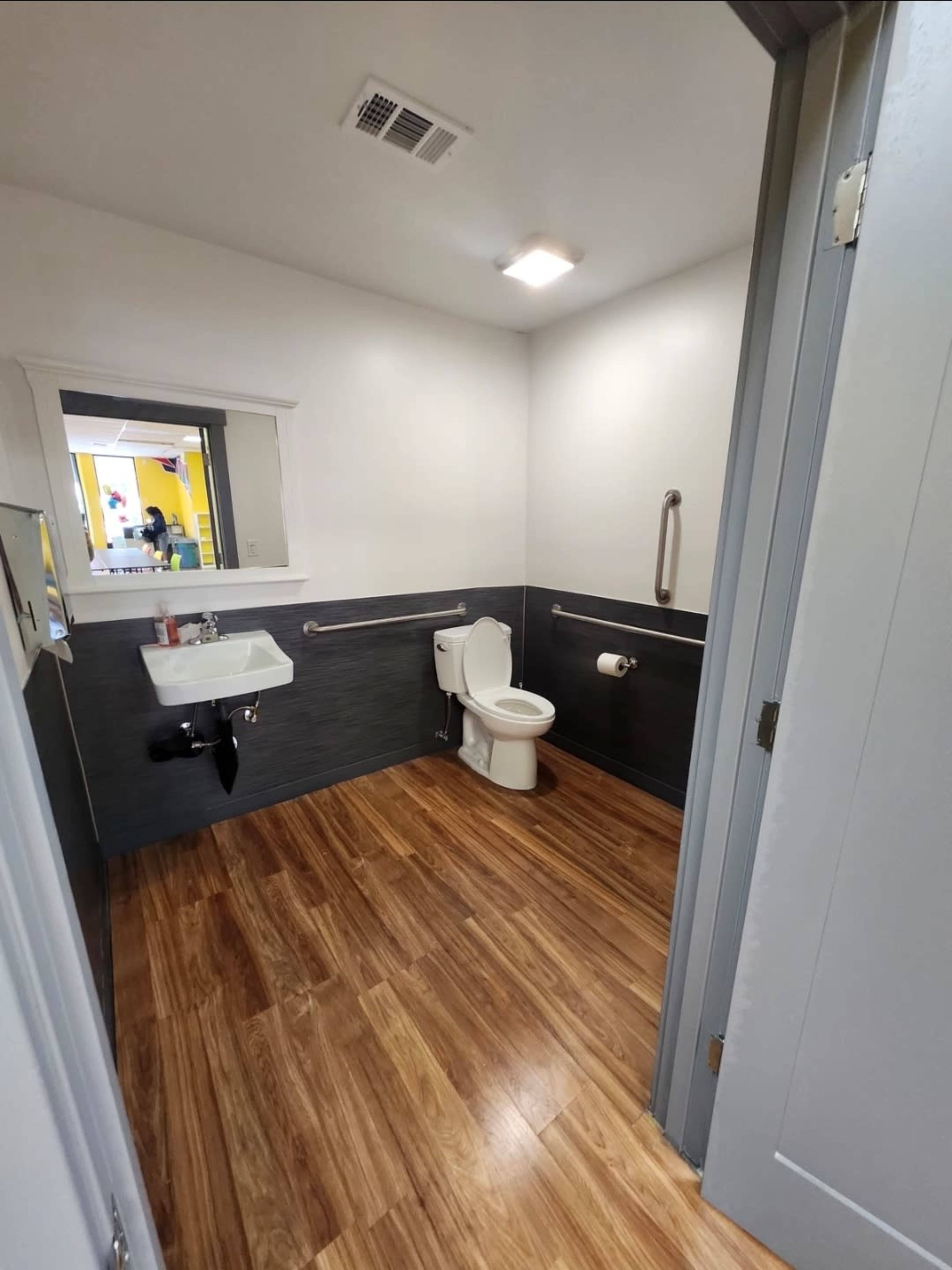 Spacious and colorful space for many uses Image in Lake City, Seattle, WA