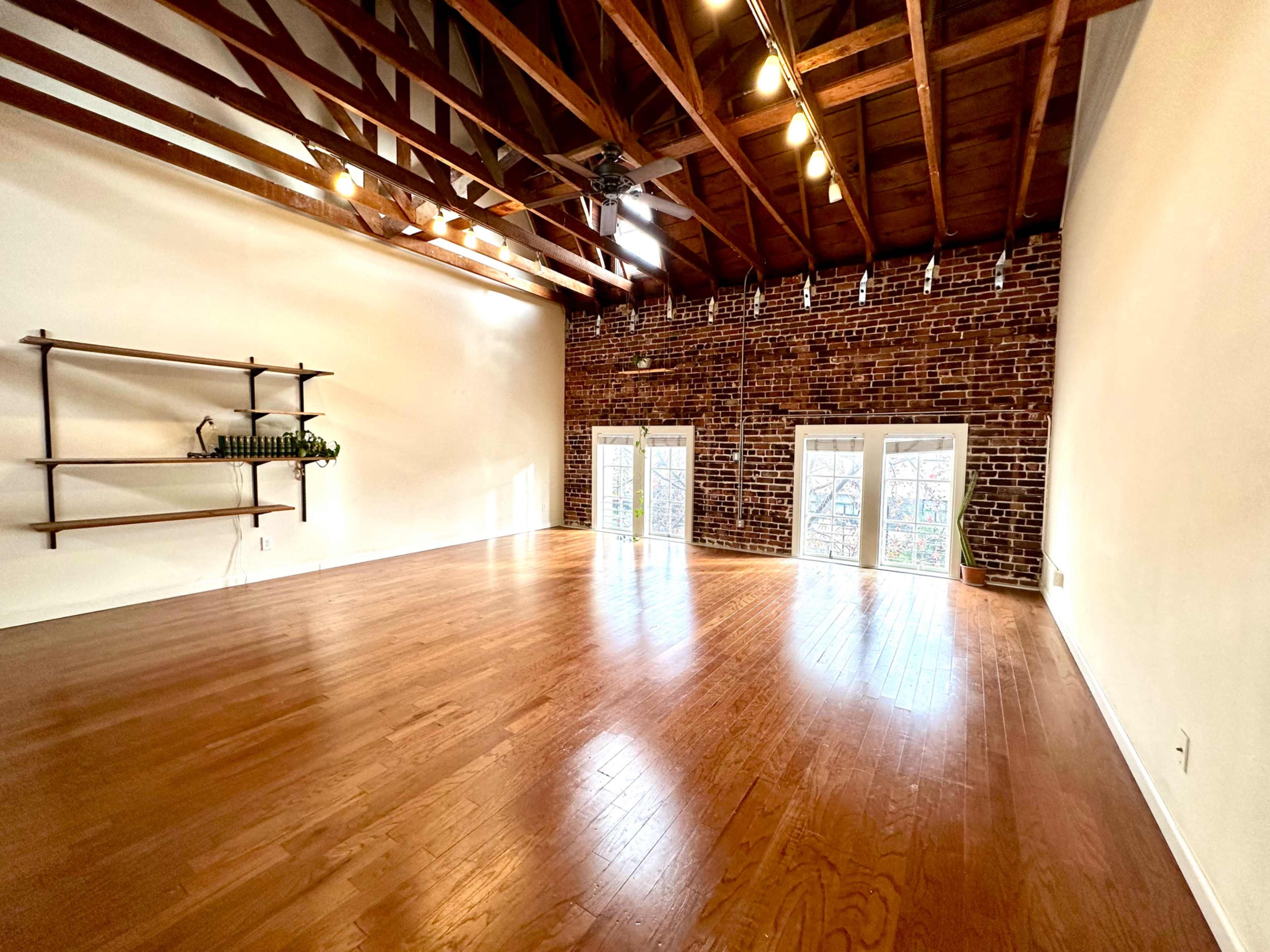Big Unique & Urban Oakland Flex Loft/Studio Image in West Oakland, Oakland, CA