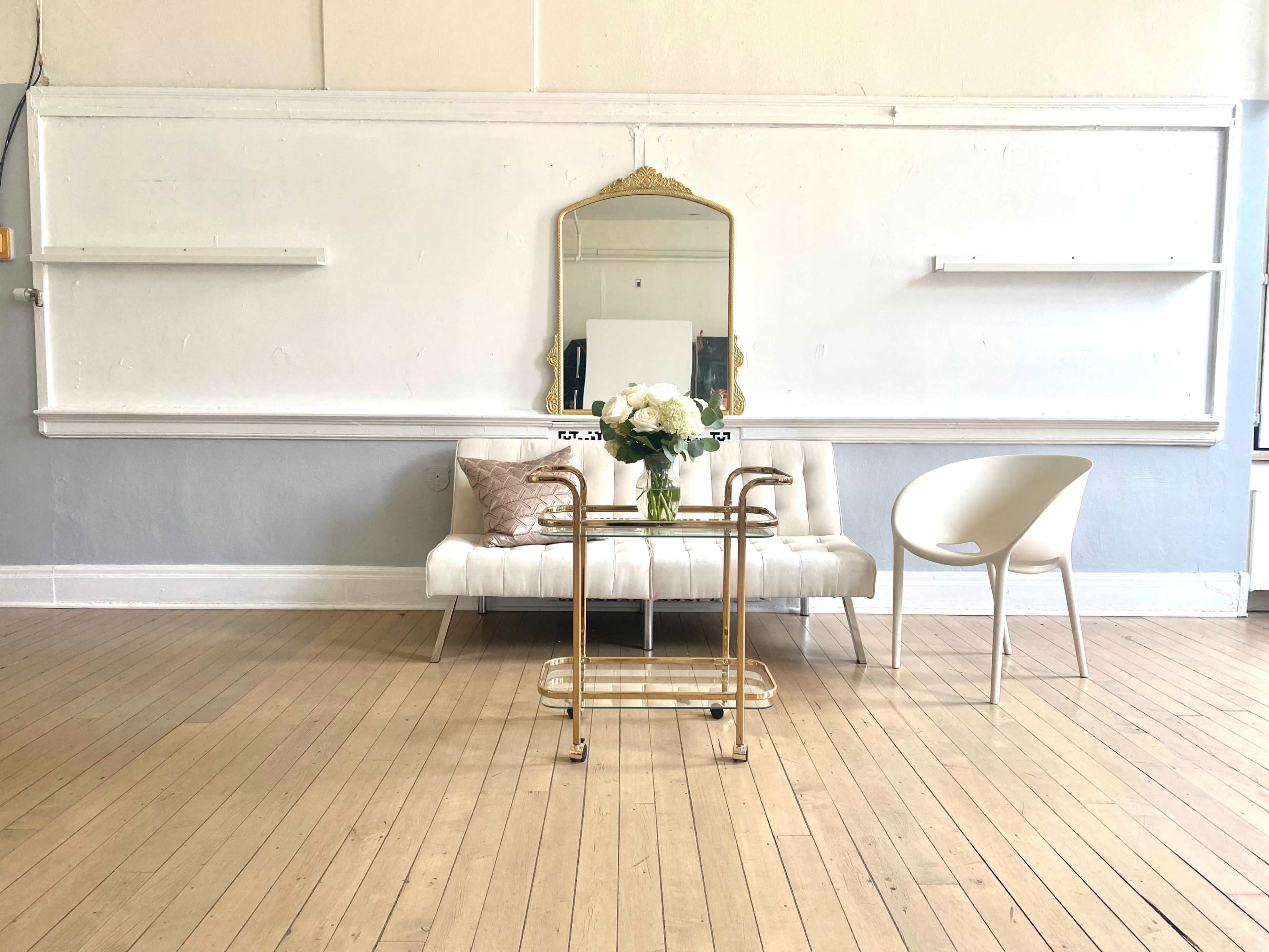 Natural Light Studio in Beautiful Evanston Image in Evanston Township, Evanston, IL