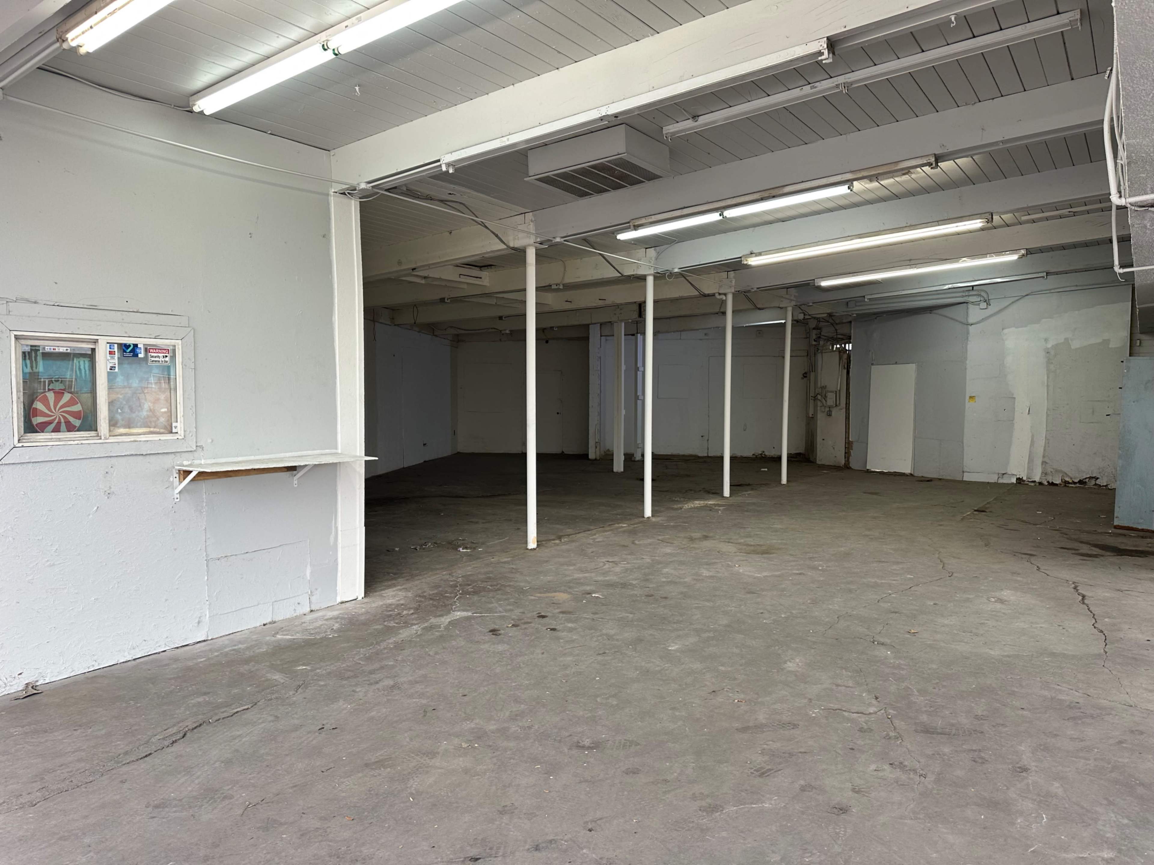 WAREHOUSES FOR FILMING, STRAIGHT OR WE HAVE FLATS TO BUILD ANY SET Image in Downtown Las Vegas, Las Vegas, NV