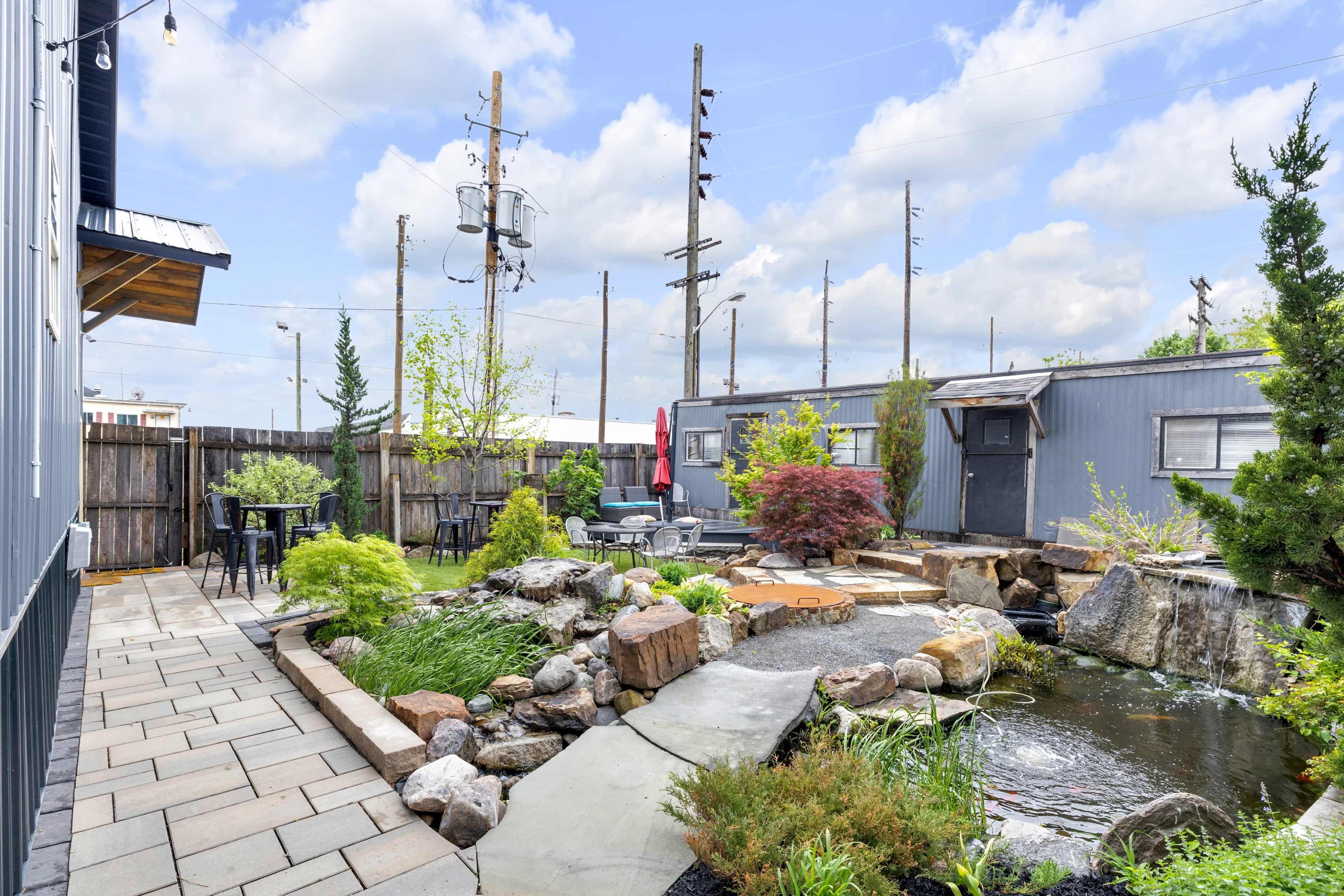 Downtown Rustic Chic Space with Green Gardens Image in Hillside, Indianapolis, IN