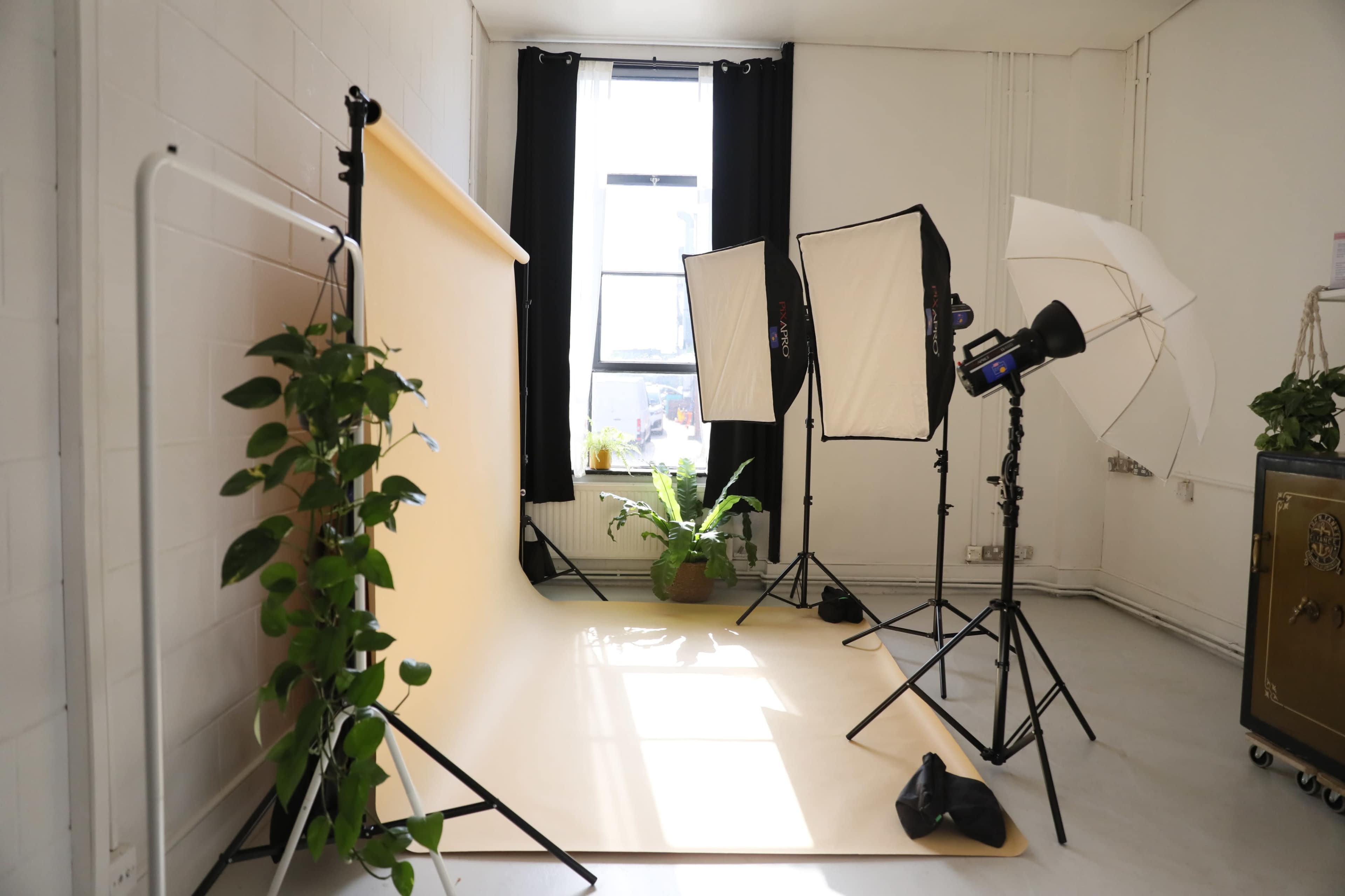 Small Photo Studio with Natural Light Image in Park Royal, London, ENG