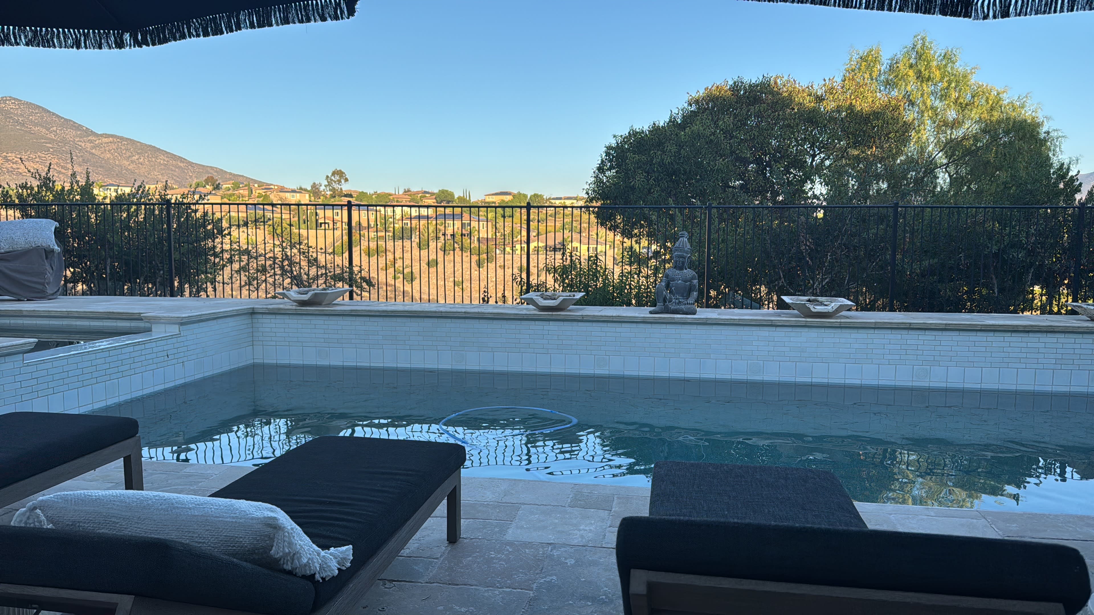 Chula Vista Manor : Courtyard, Pool and Mountain View Image in Rolling Hills Ranch, Chula Vista, CA