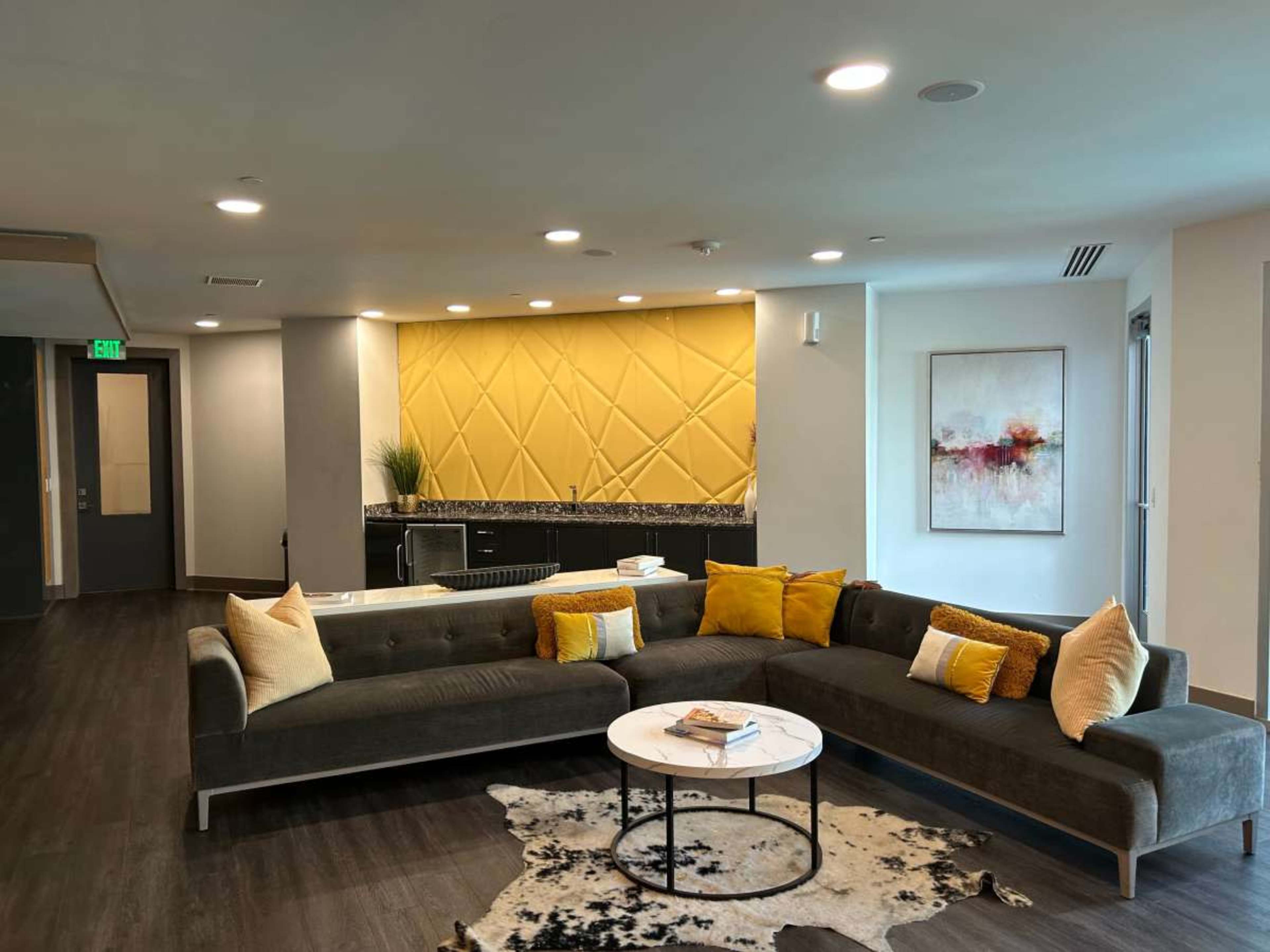 Clubhouse Image in Westshore, Tampa, FL