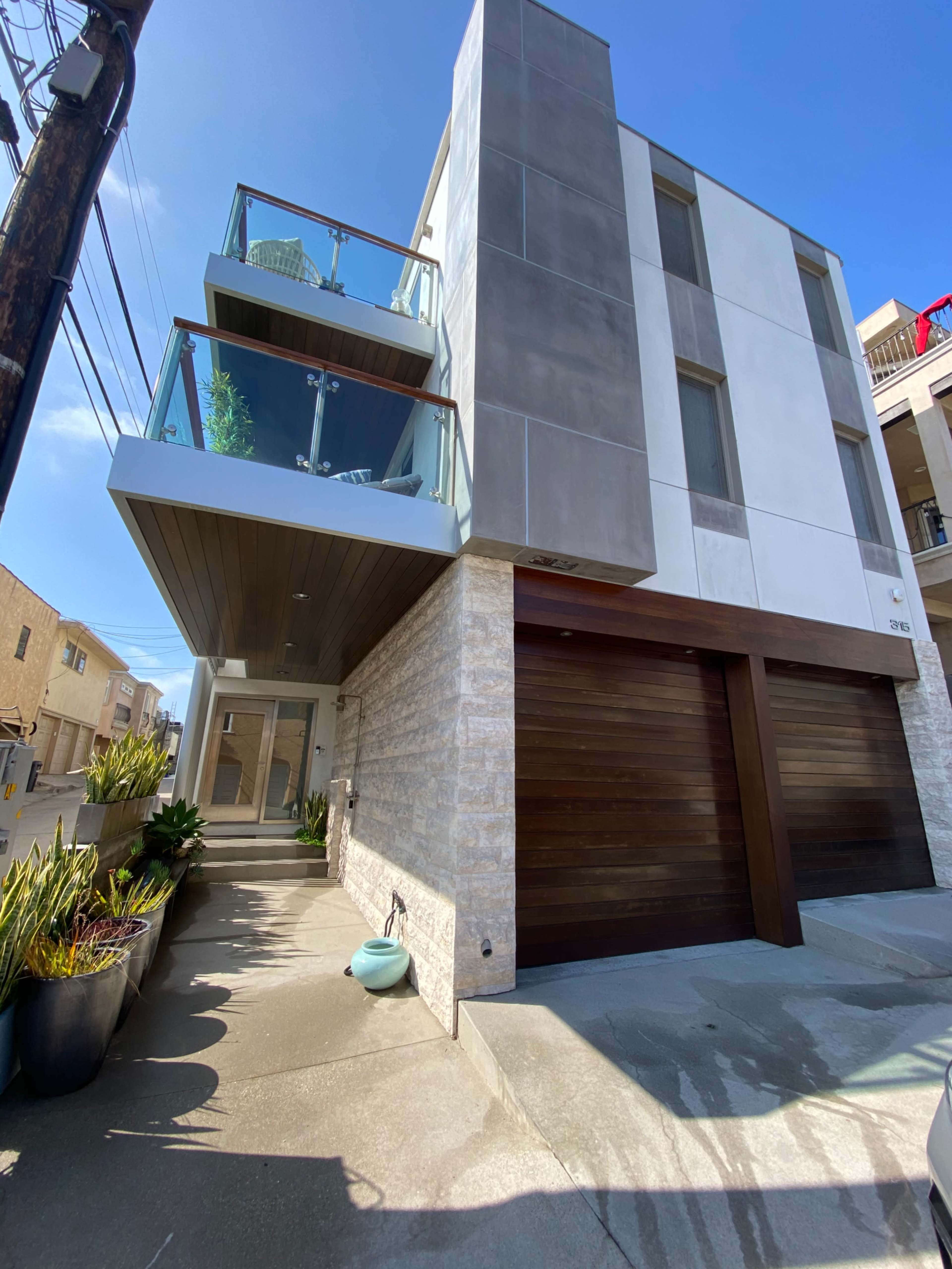 Modern Beach House with Panoramic View Image in Manhattan Beach, Manhattan Beach, CA